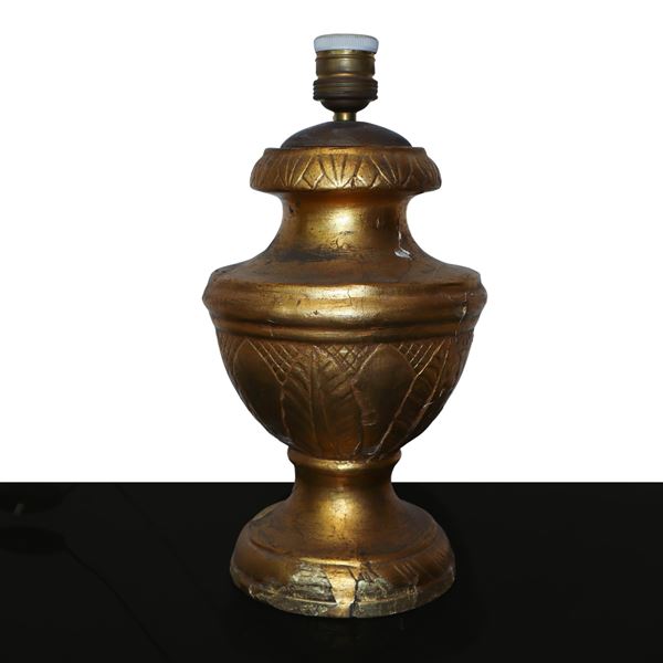 Gilded wooden lamp