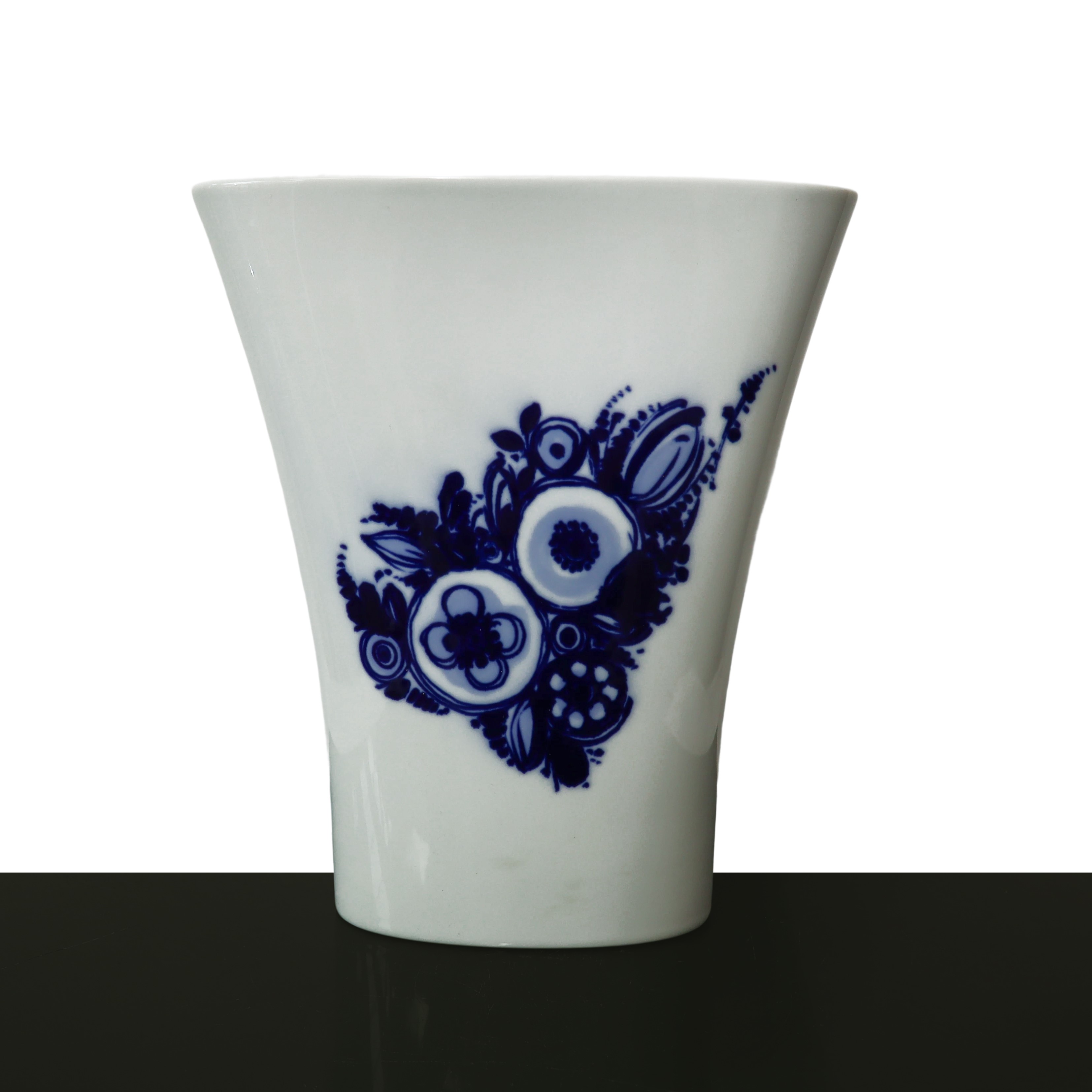 Bjorn Wiinblad per Rosenthal - Vaso in Porcellana con Decoro di Animali e Fiori Blu sul Fronte e ...