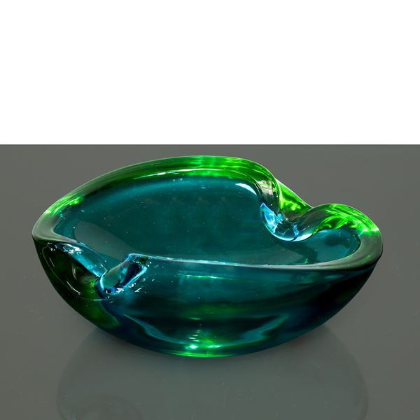 Ciotola decorativa in vetro di Murano sommerso di colore verde
