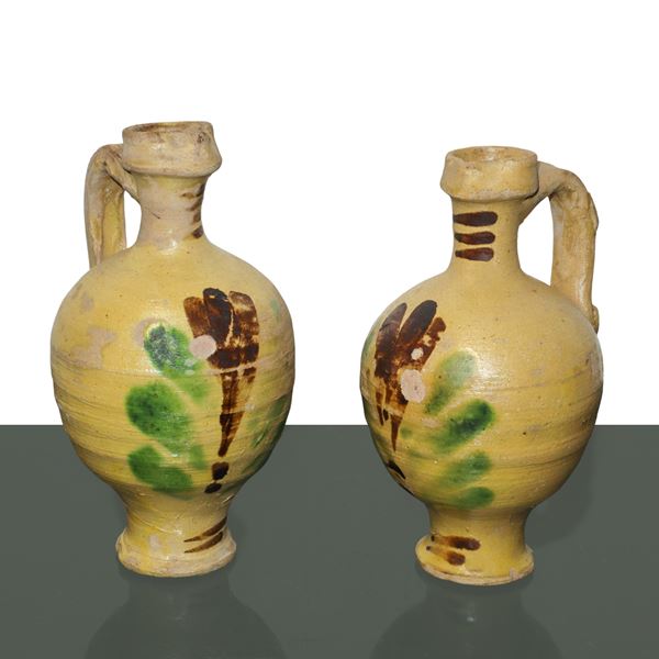 Pair of jars with handle