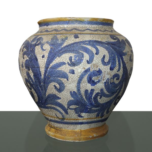 Caltagirone vase white background blue designs