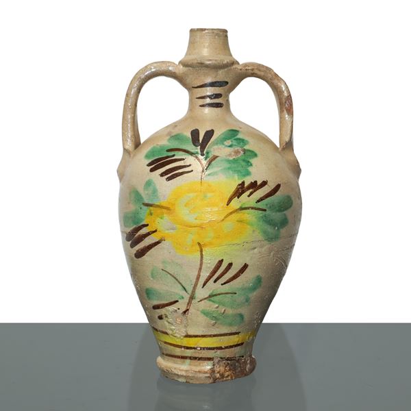 Bummulo in ceramica di Caltagirone dipinto policromo con fiore sul fronte