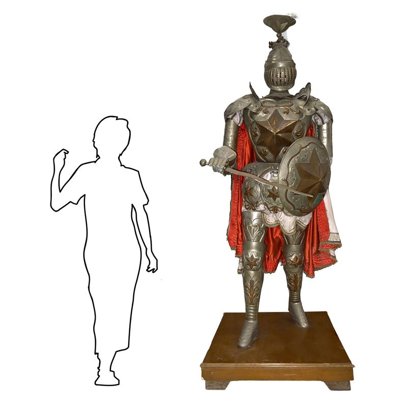 Erminio della stella d'oro: pupo siciliano di grandi dimensioni con armatura argentata e indument...