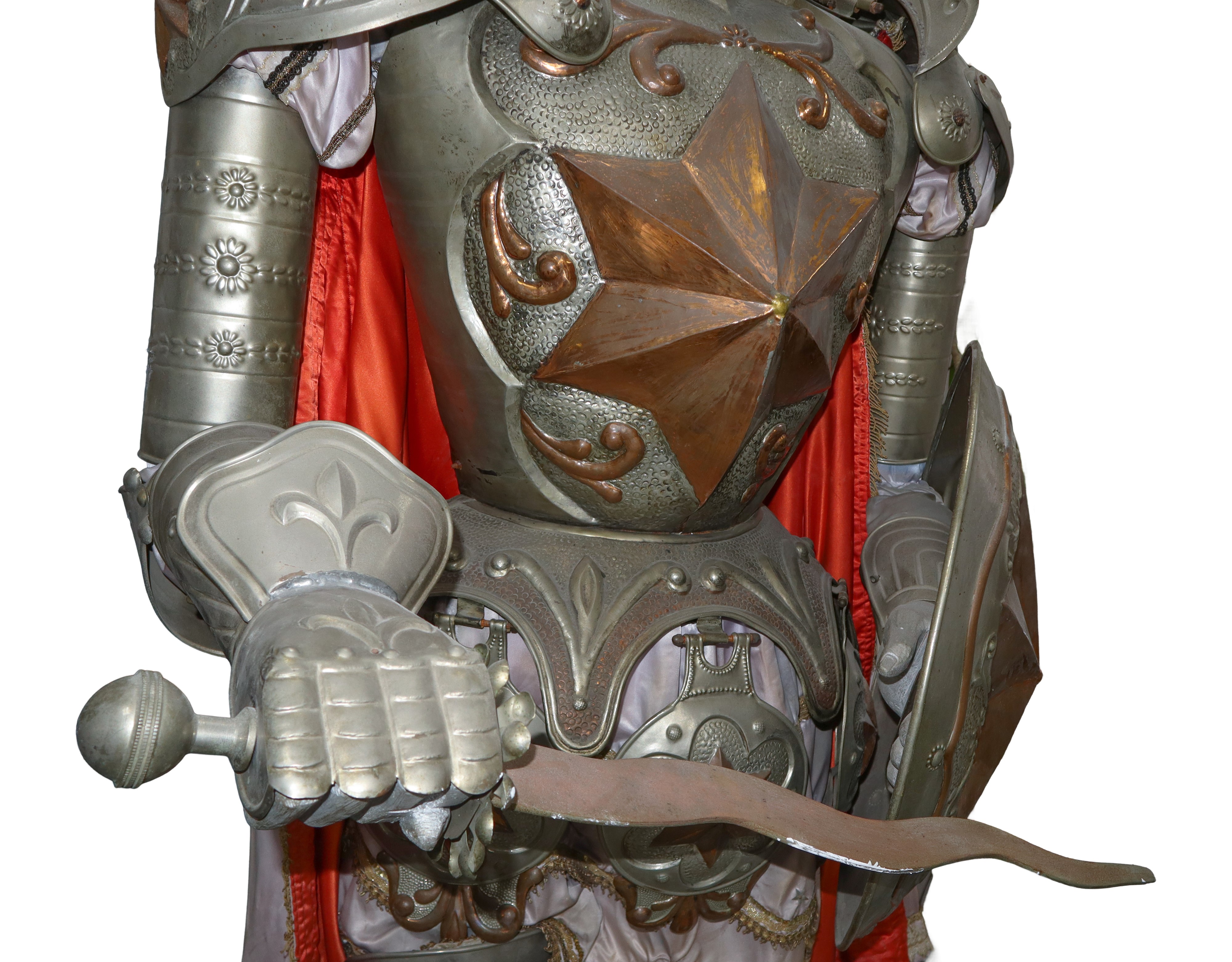 Erminio della stella d'oro: pupo siciliano di grandi dimensioni con armatura argentata e indument...