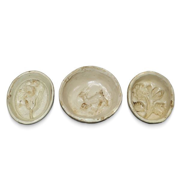 Set composed of 3 mustard moulds