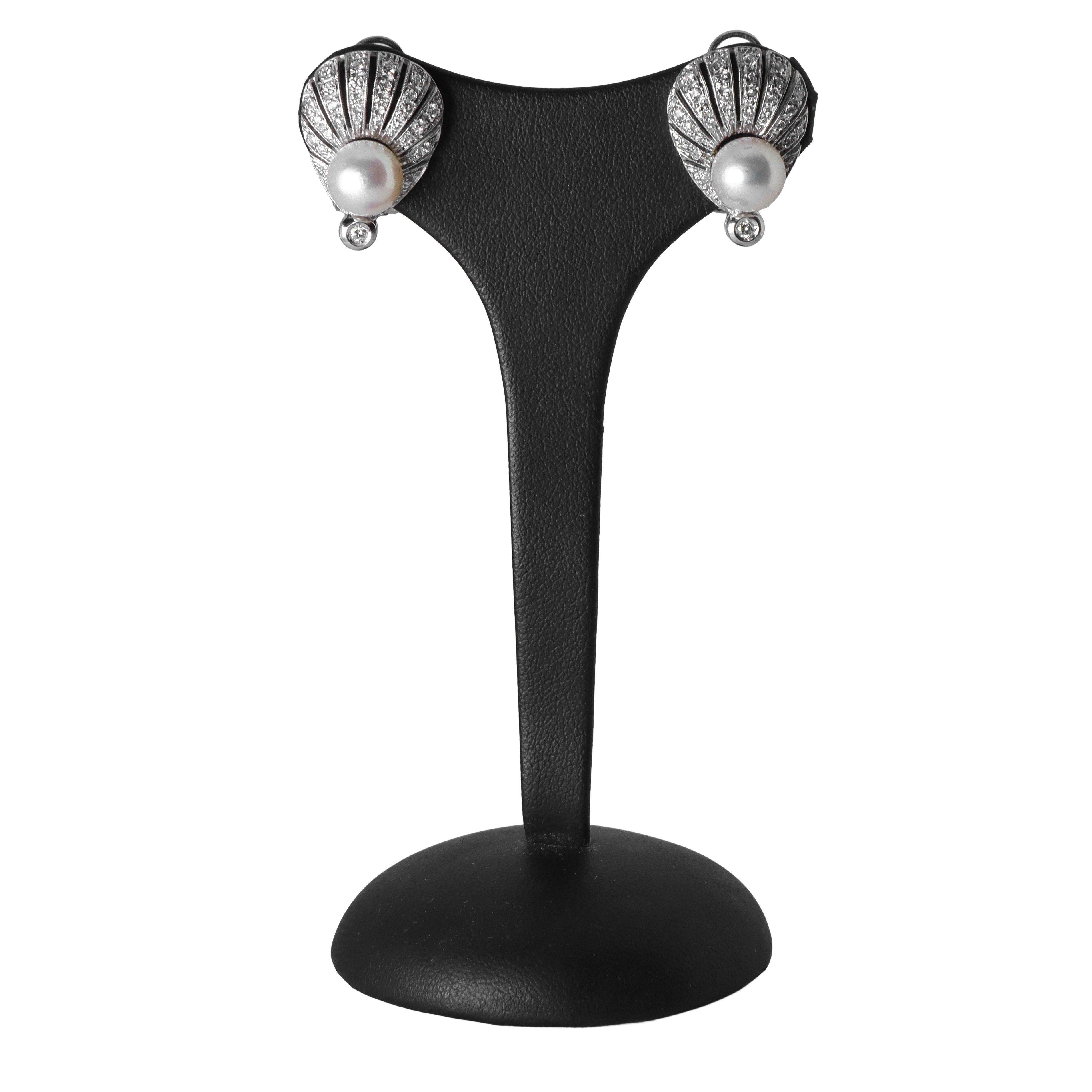 Orecchini in oro bianco 18 kt e perle giapponesi