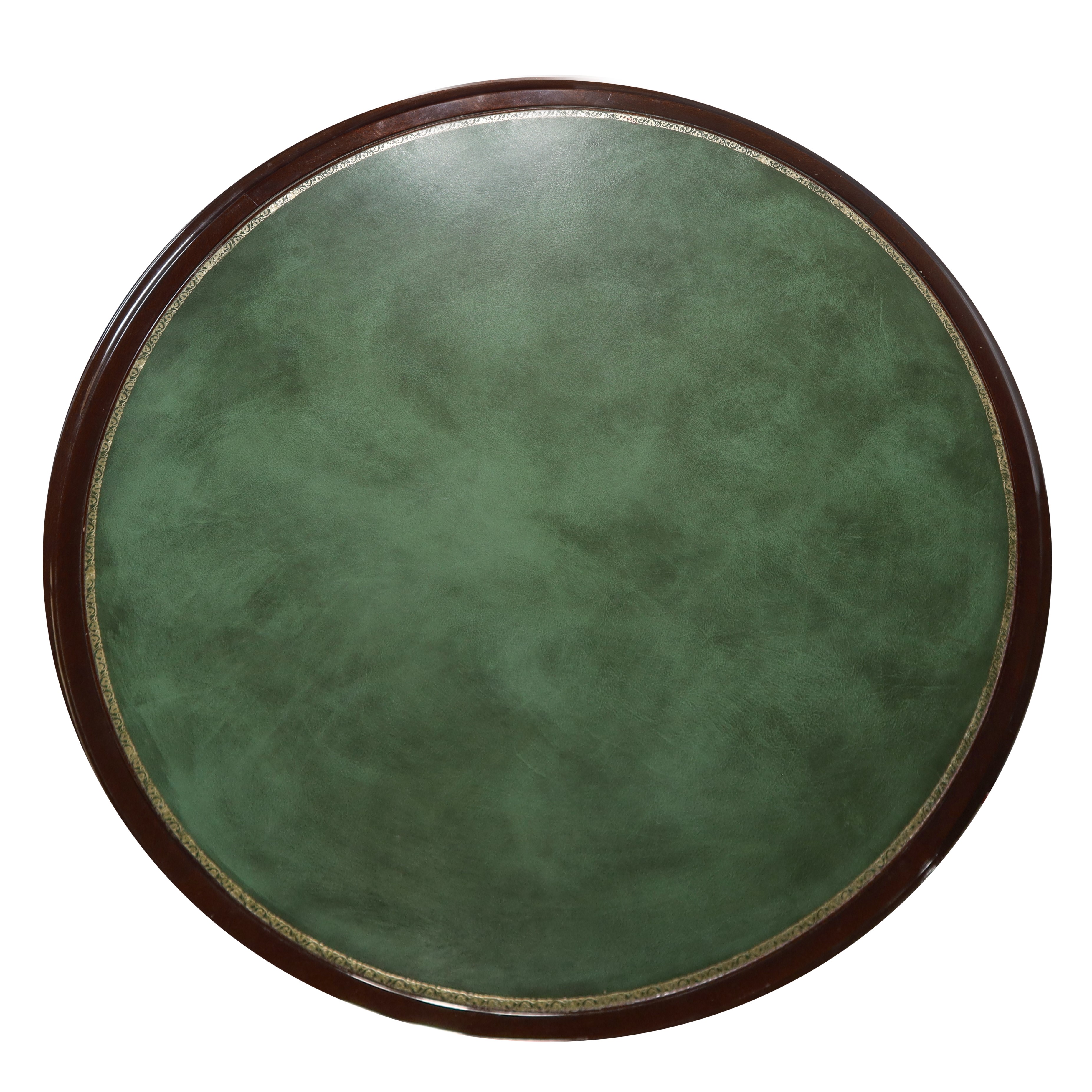 Tavolo rotondo da gioco con piano double-face con pelle verde in legno di mogano e ottone