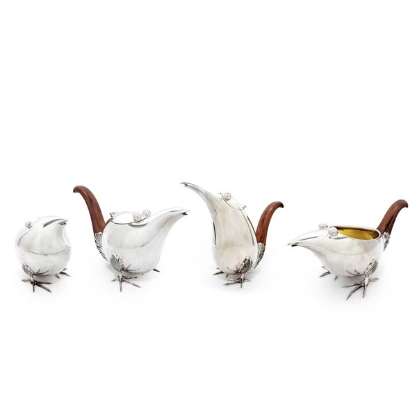 800 silver tea and coffee service with bird features