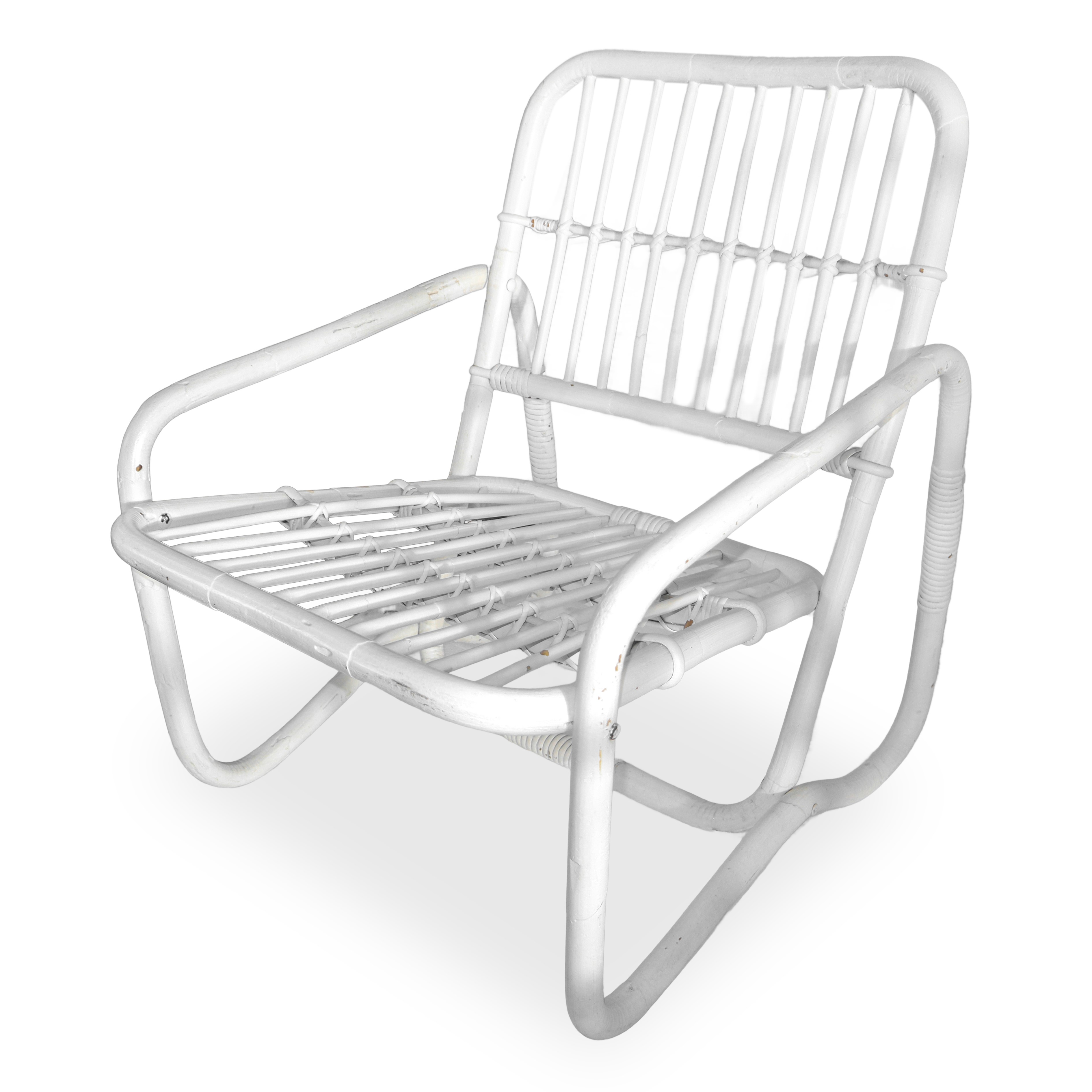 Coppia di sedie in rattan smaltato bianco