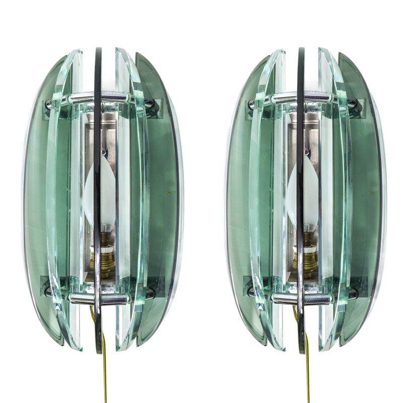 Coppia di applique Veca in metallo e vetro verde