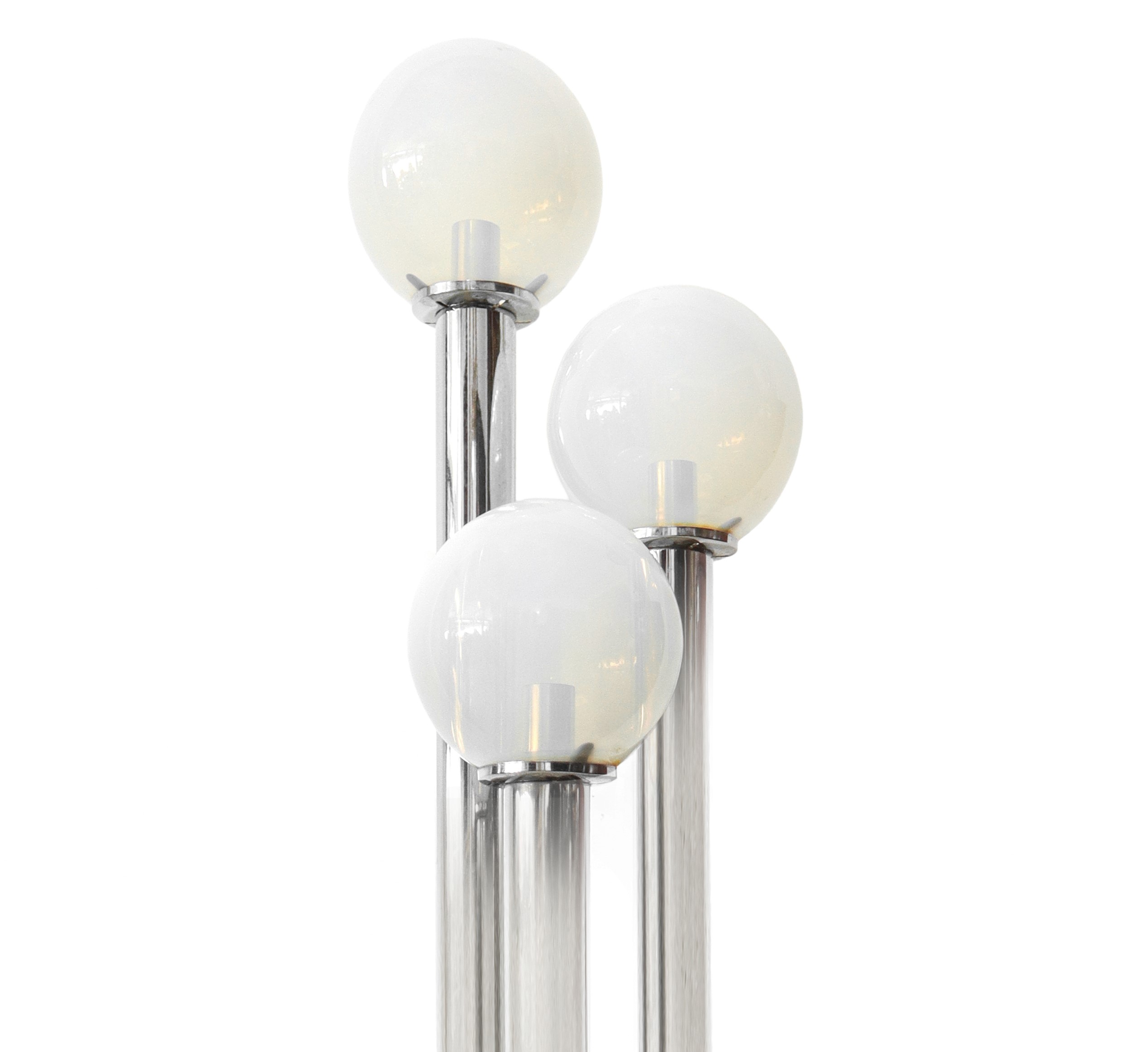 Lampada da terra a tre luci in metallo cromato