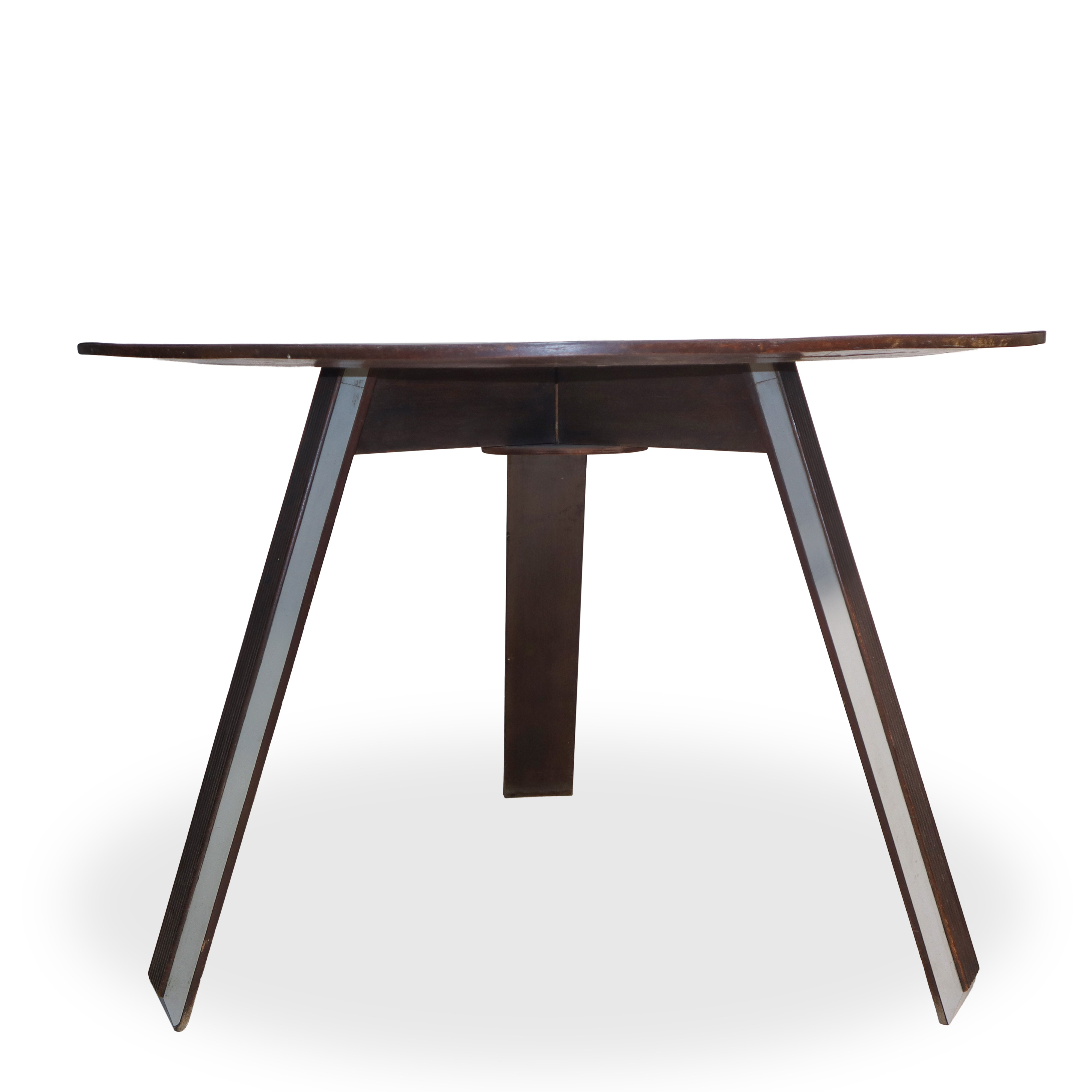 Tavolo rotondo bianco piede a tre razze