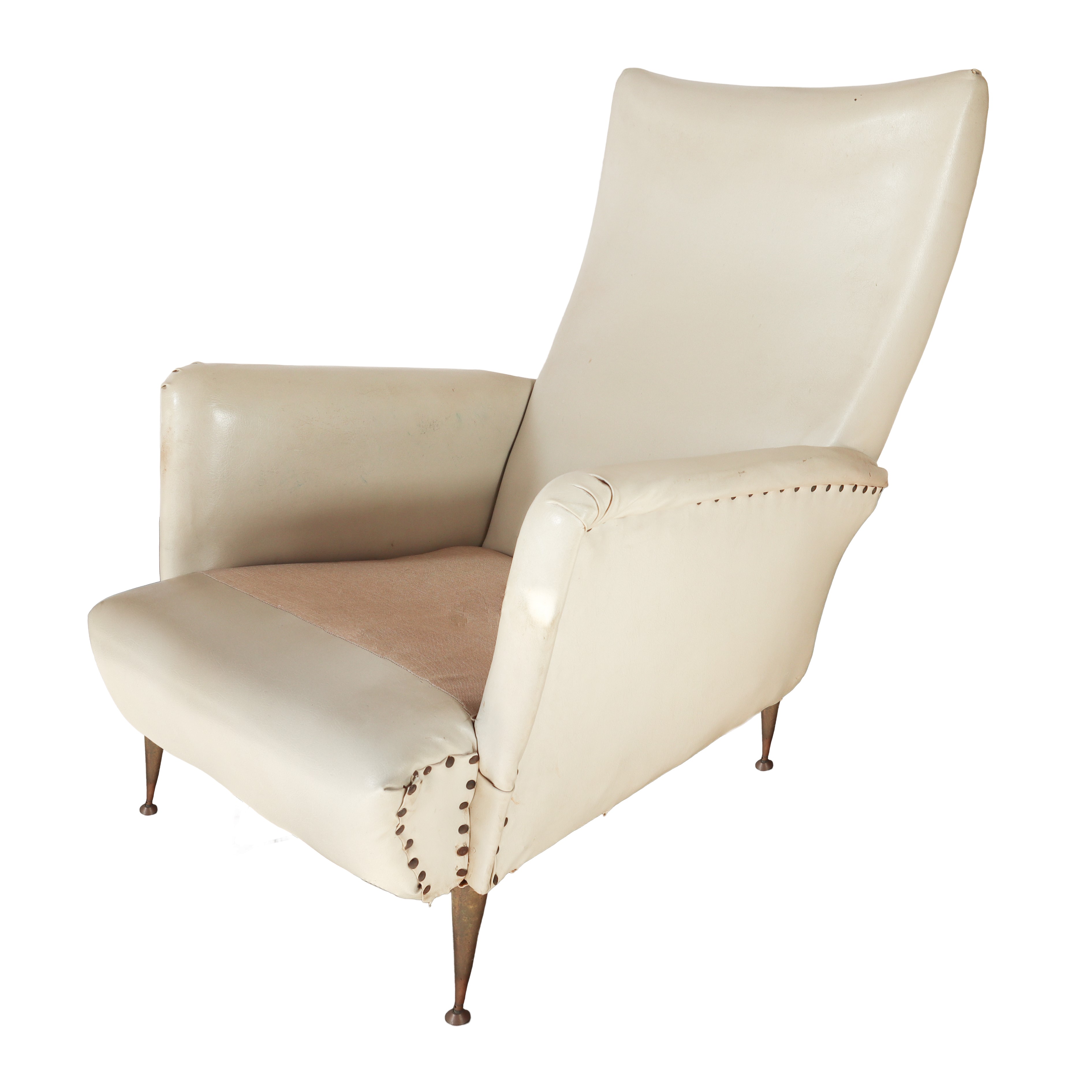 Poltrona in similpelle bianca con poggiapiedi