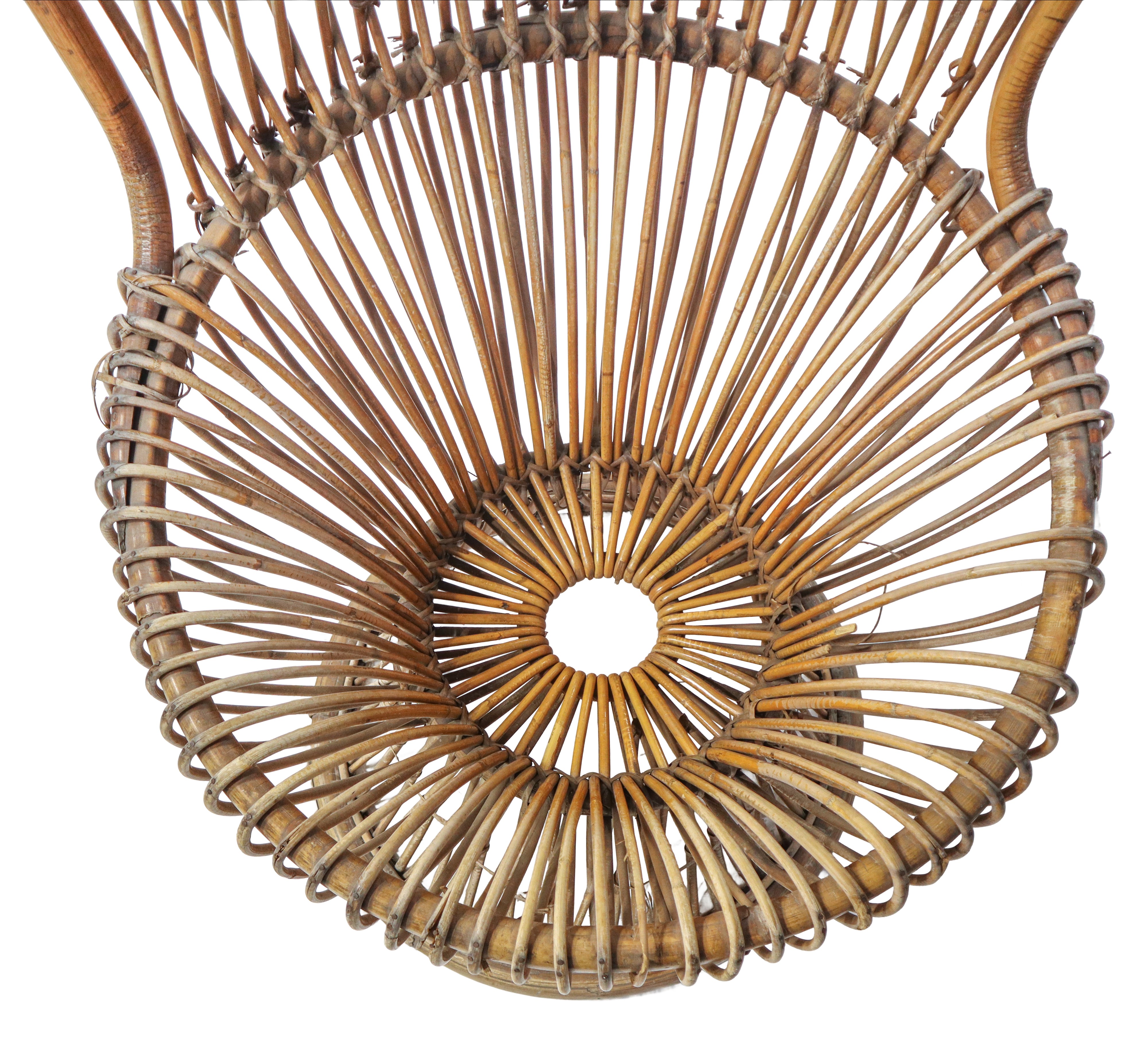 Poltrona modello Margherita, struttura composta da canne di giunco d'India e Malacca