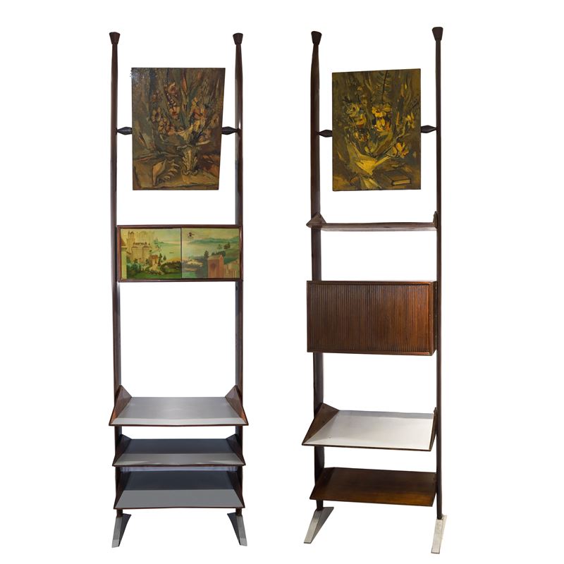 Libreria modulare costituita da due moduli estensibili con pannelli dipinti firmati G. Crestani