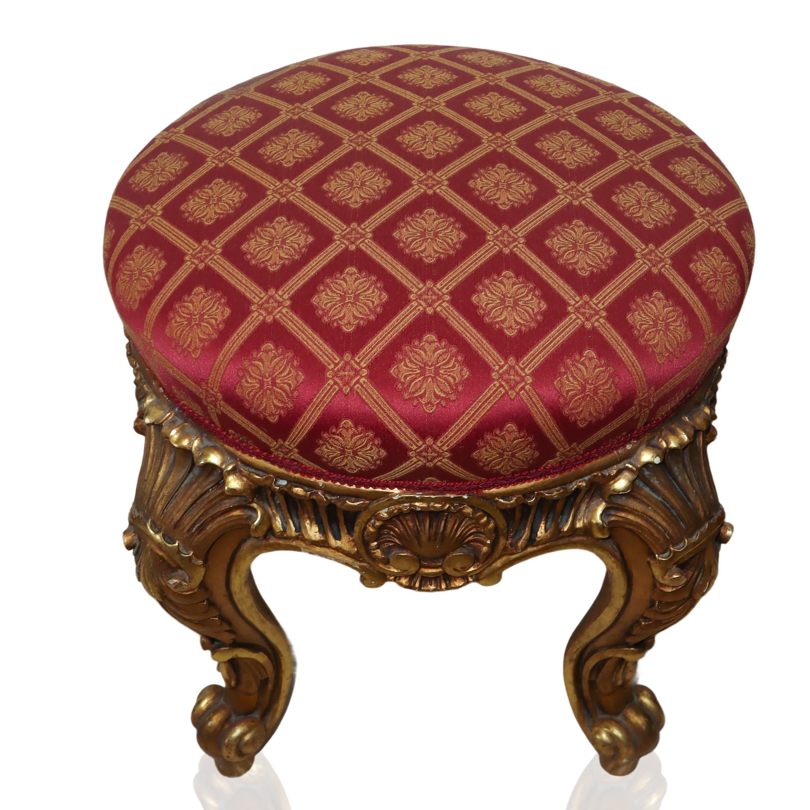 Coppia di sgabelli, legno dorato con tappezzeria rossa e dorata, inizi XX secolo