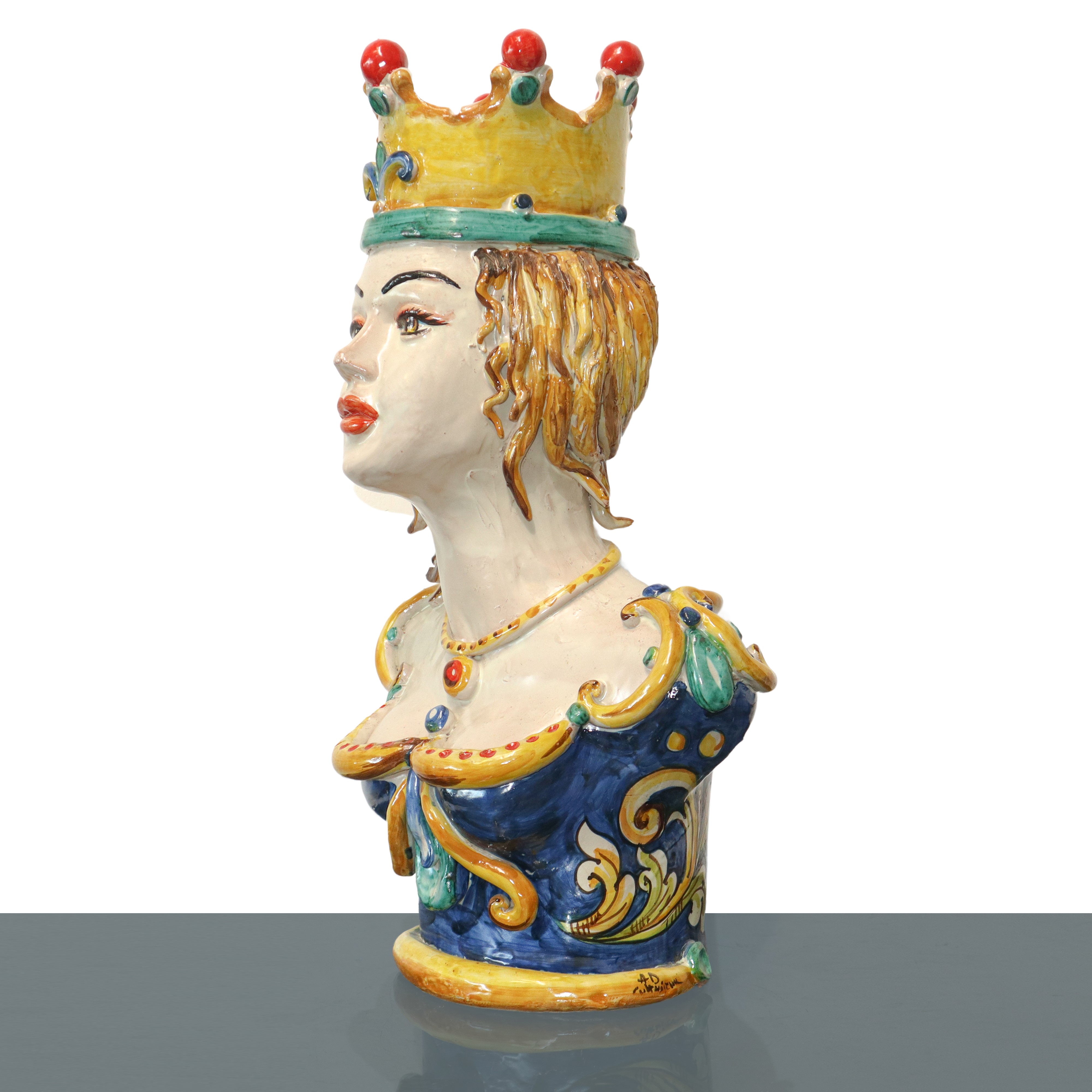 Busti in terracotta re e regina in maiolica invetriata e dipinta policroma