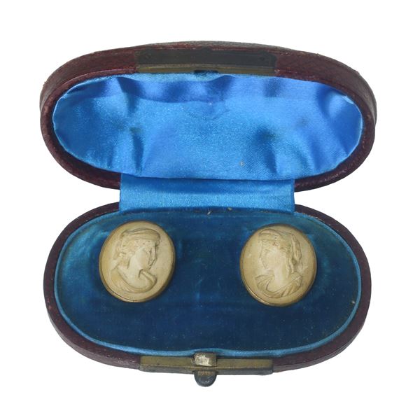 Polsini da camicia scolpiti in lava cameo con soggetti di teste romane