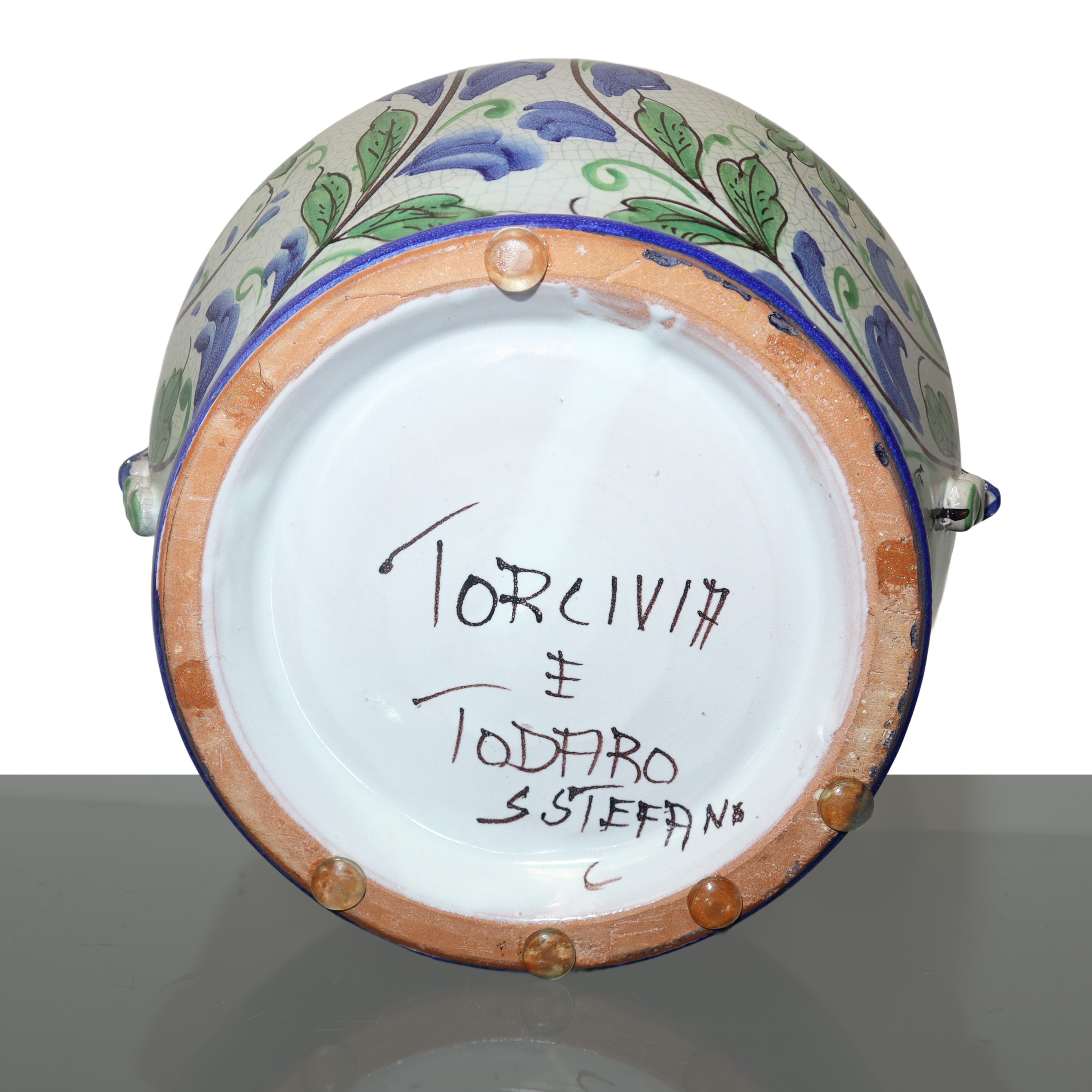 Anfora biansata in maiolica di Santo Stefano di Camastra dipinta policroma e decorata a motivi fl...