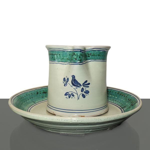 Alessi Ceramiche - Caltagirone majolica pourer with bird on the front with Caltagirone majolica plate with the same decoration