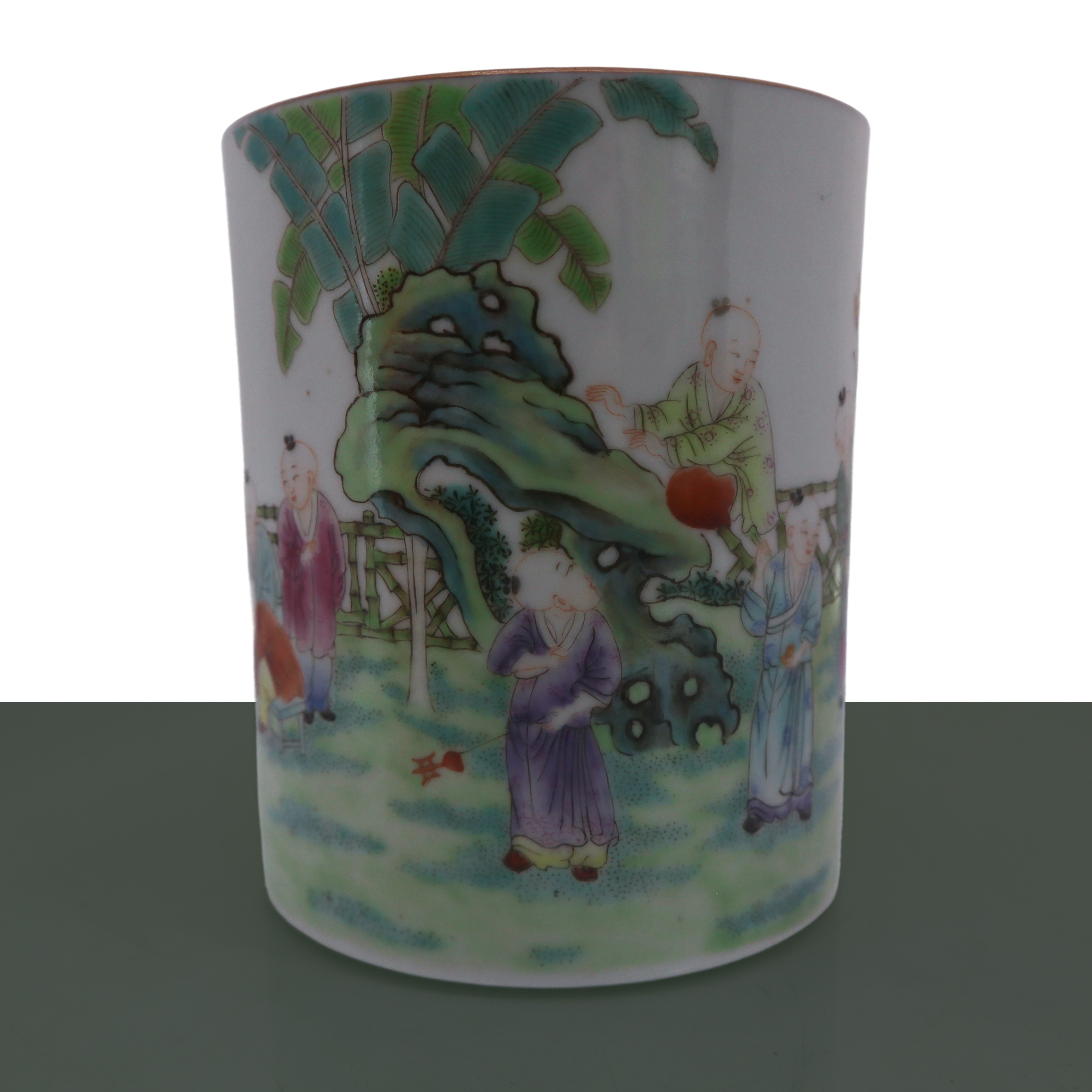 Portapenne raffigurante bambini che giocano