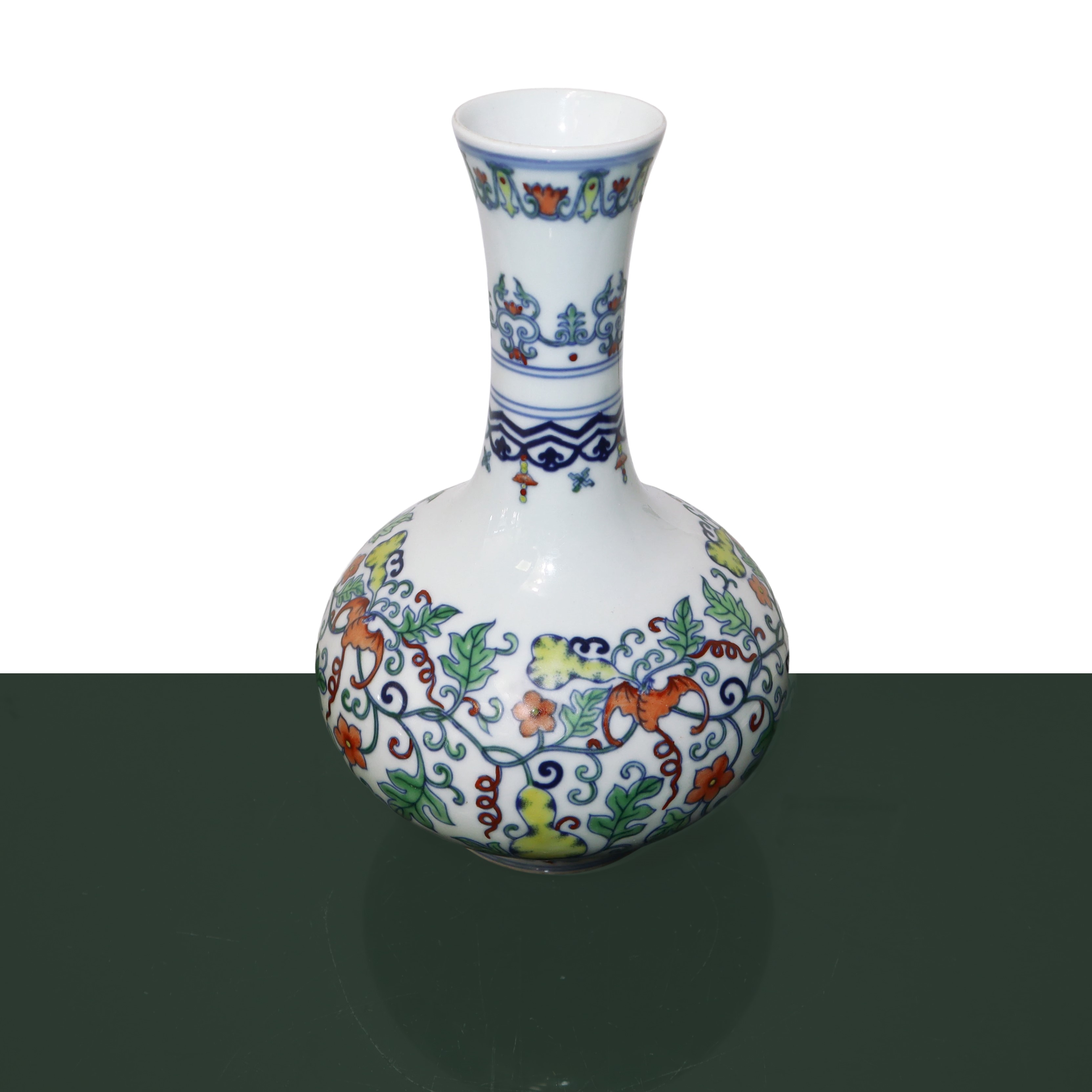 Vaso cinese in porcellana Doucai