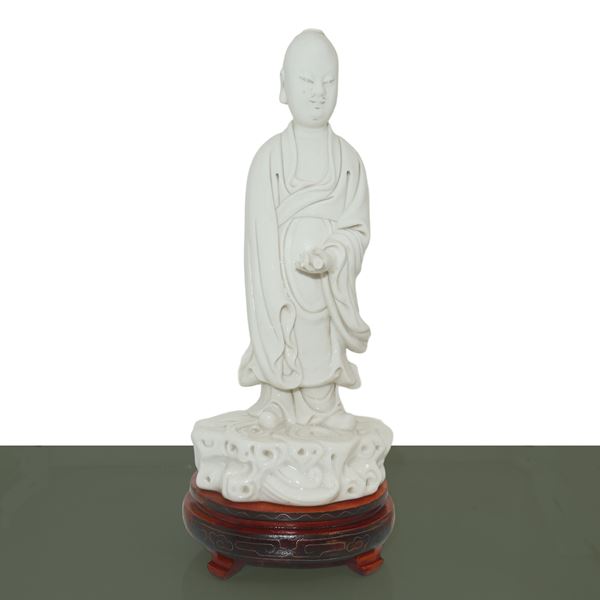 Scultura in ceramica Dehua raffigurante uomo