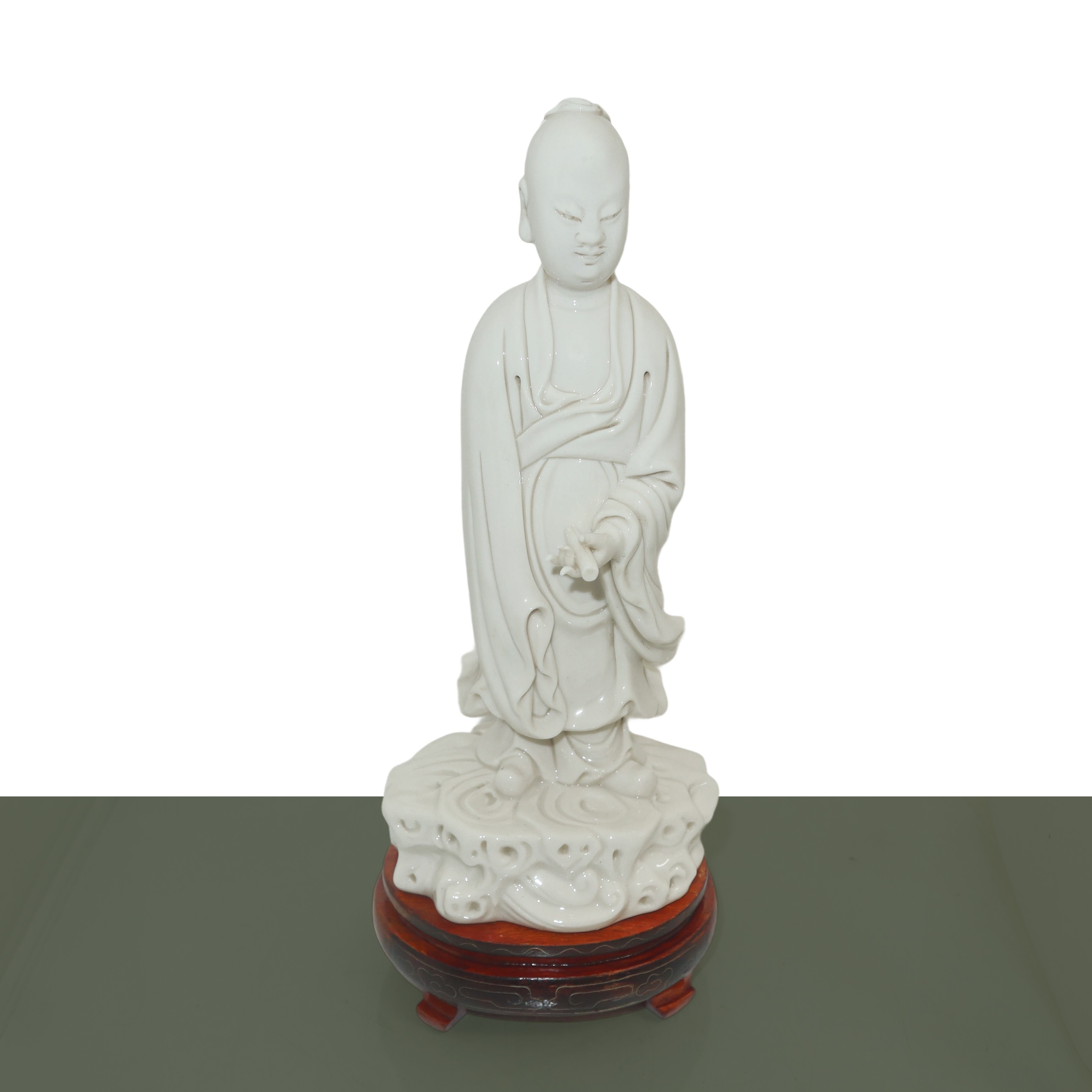 Scultura in ceramica Dehua raffigurante uomo