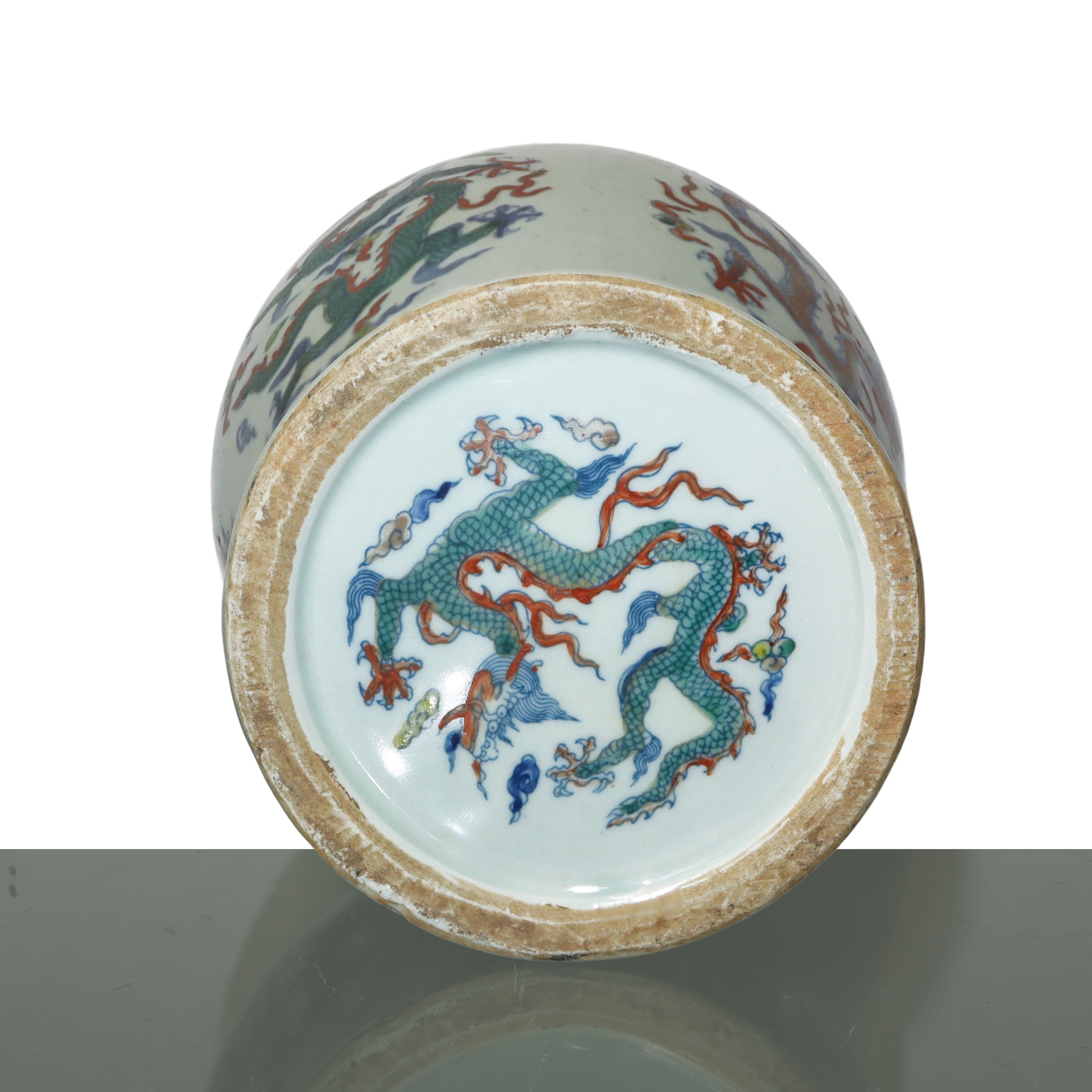 Vaso cinese Doucai Meiping dipinta con motivi tradizionali di dragoni