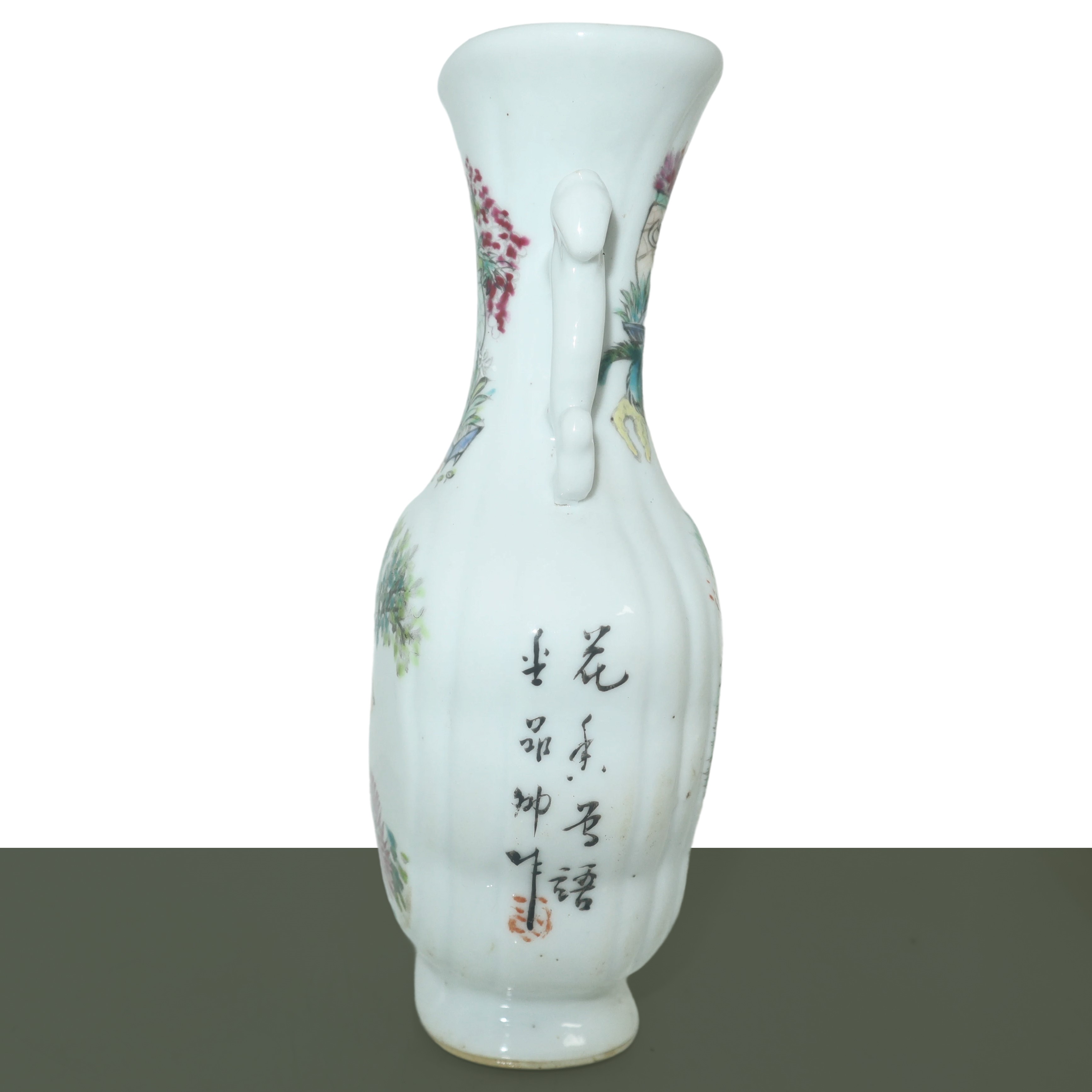 Bottiglia con decori e firme di celebrità cinesi