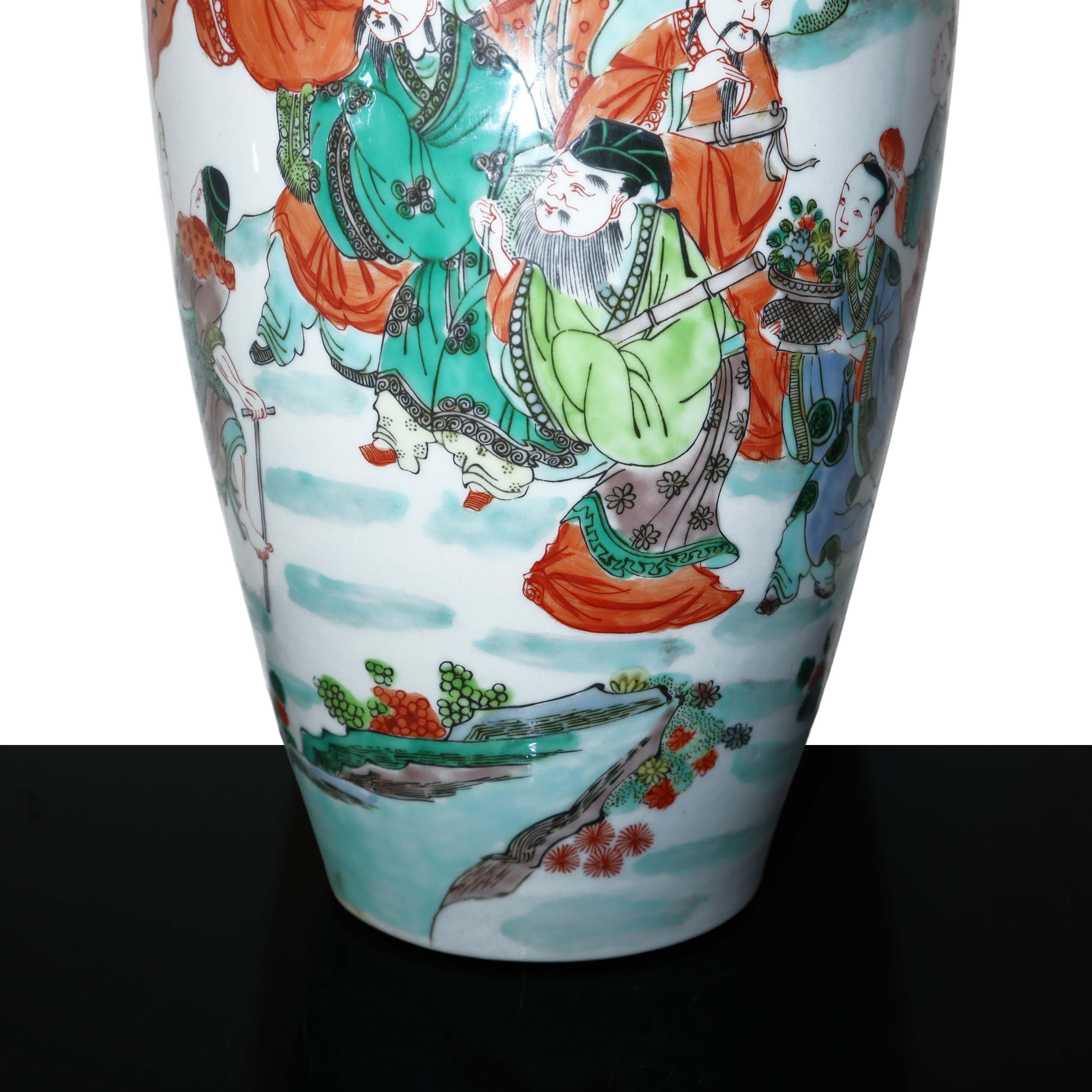 Vaso cinese in porcellana decorato con scene di grande valore storico
