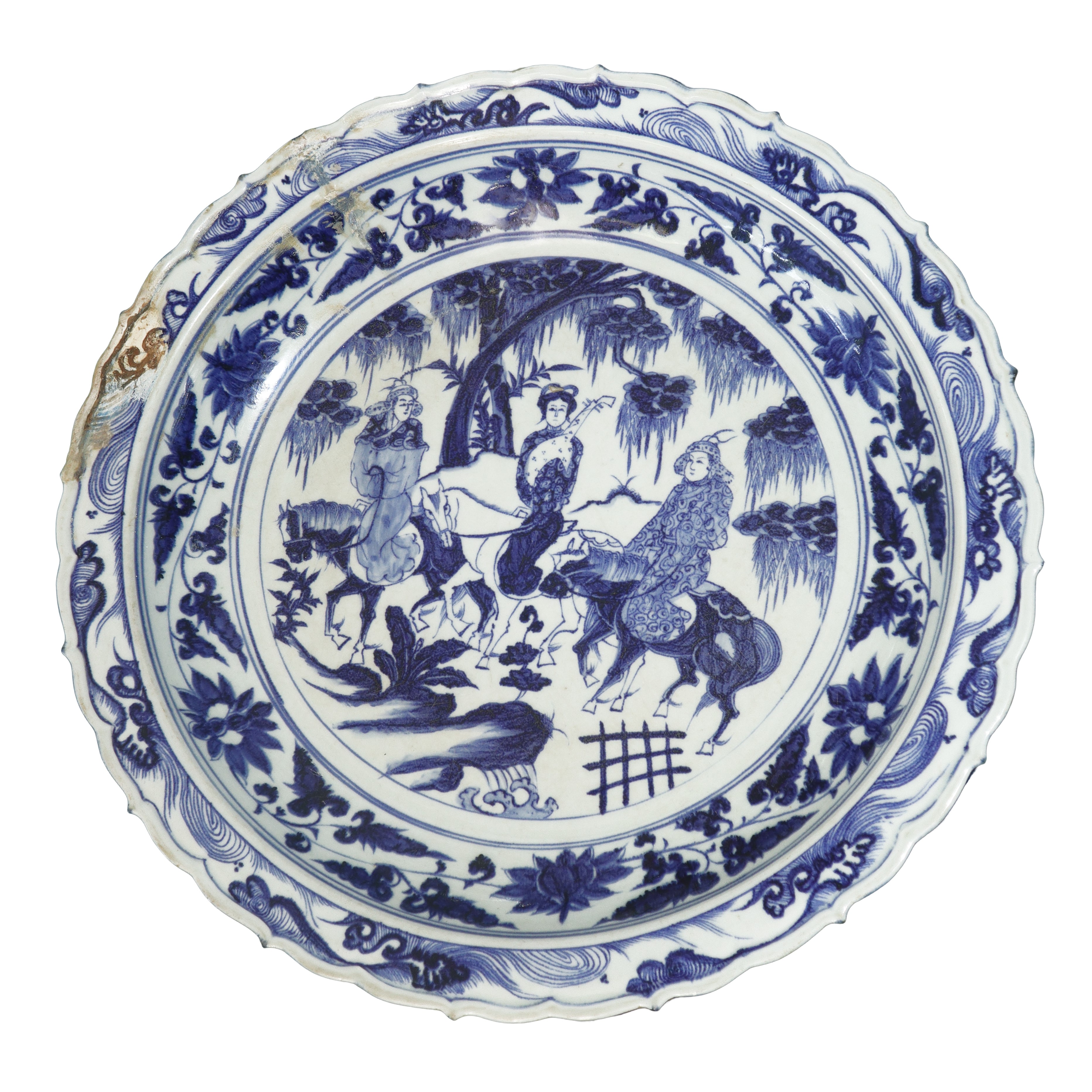 Grande piatto cinese in ceramica bianca con scene di personaggi storici dipinte in blu