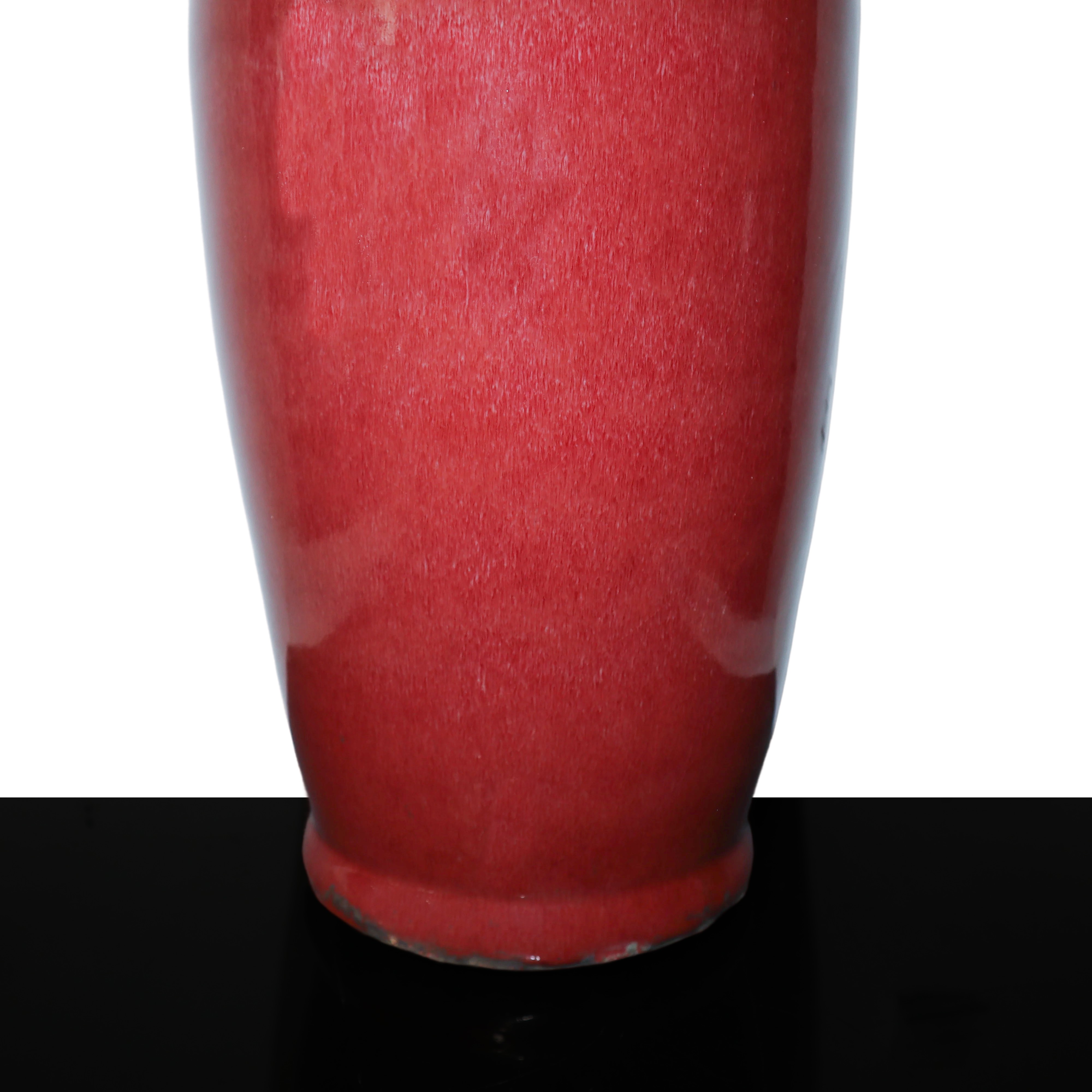 Vaso cinese in ceramica rosso sangue di bue