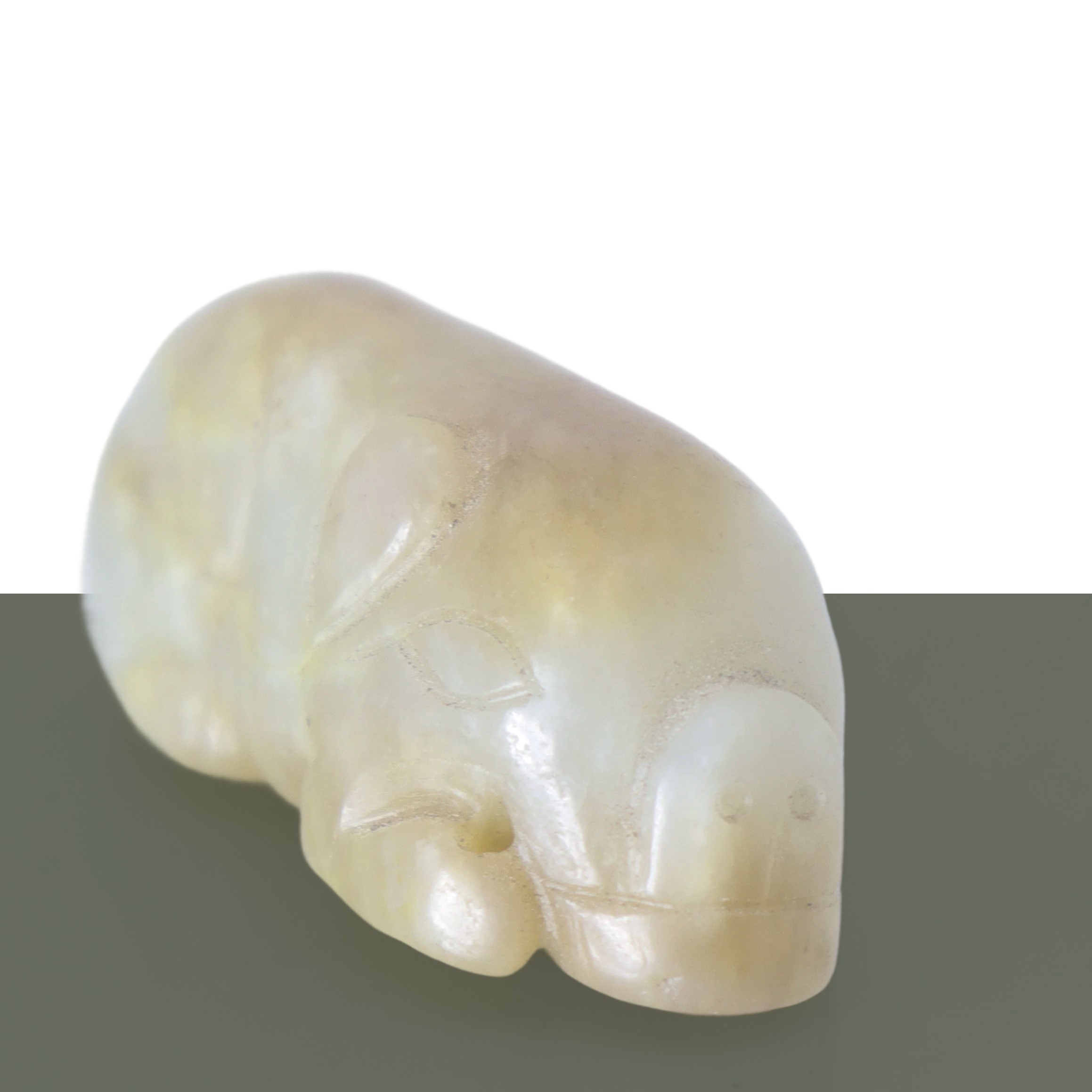 Statuina a guisa di maiale in pietra gialla e giada