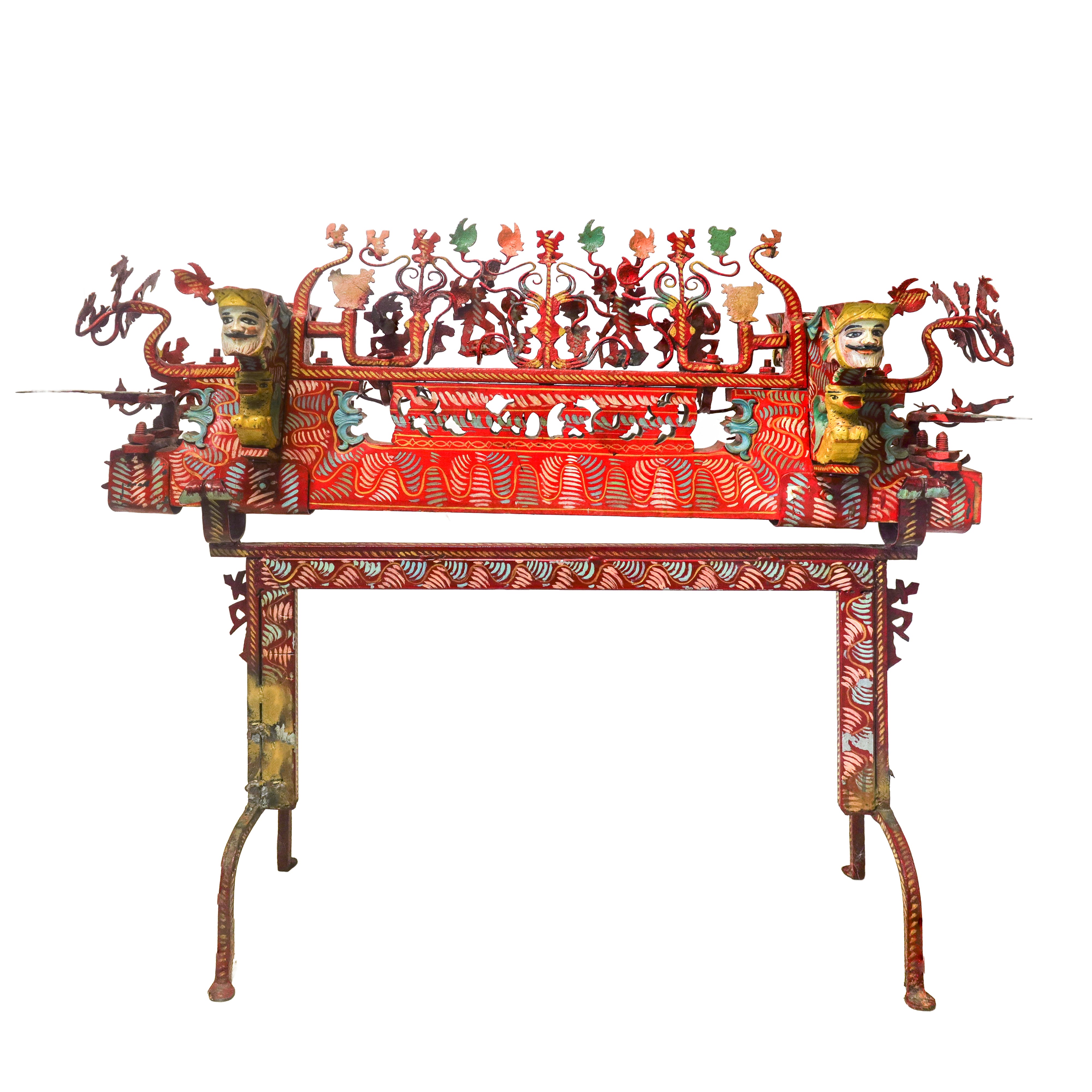 Cascia di fuso dipinta policroma con paladini in rilievo su sostegno in ferro