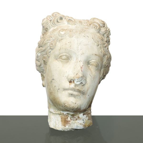 Testa di Venere dei Medici in marmo bianco 