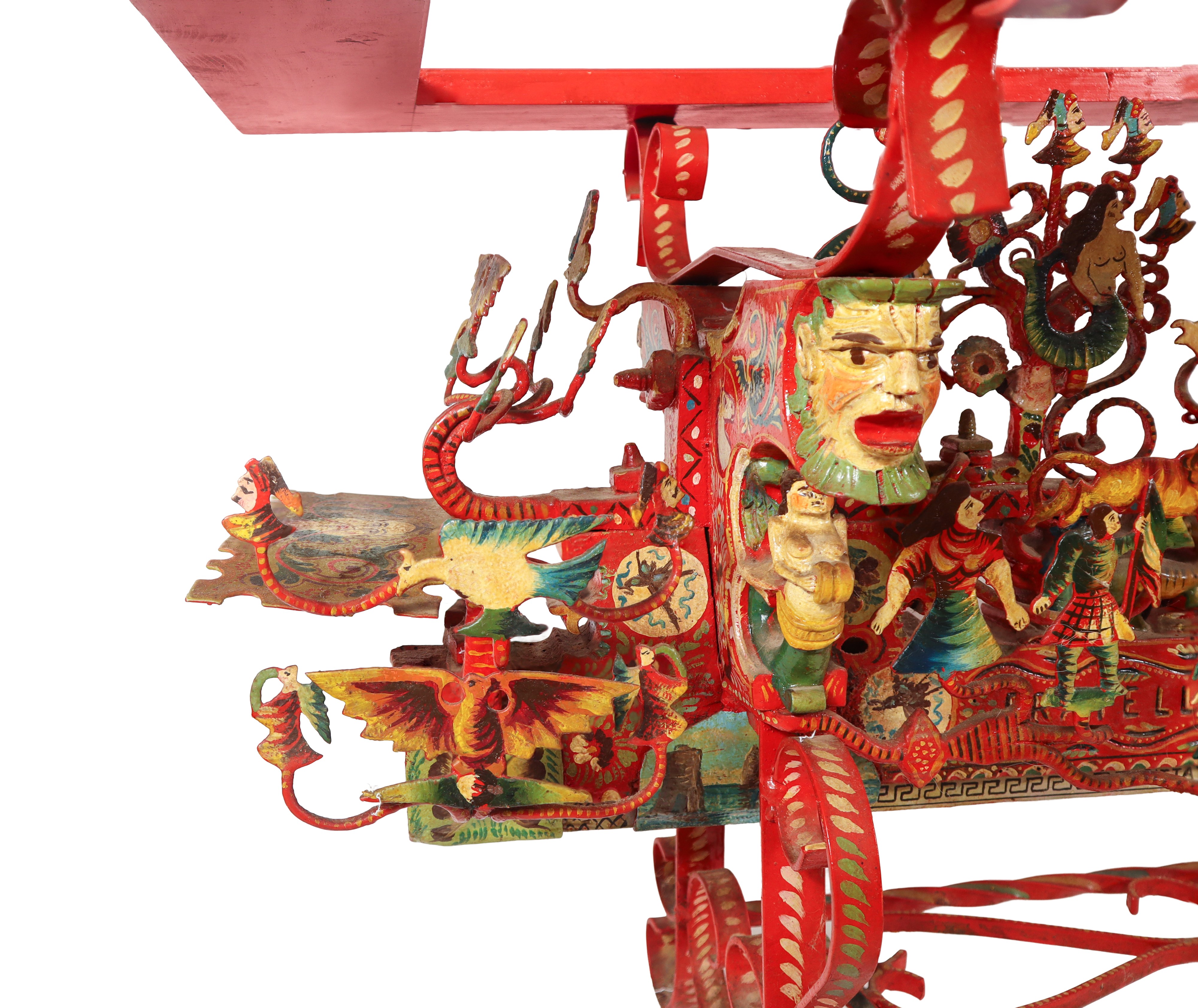 Tavolino in legno dipinto policromo con scene siciliane e paladini