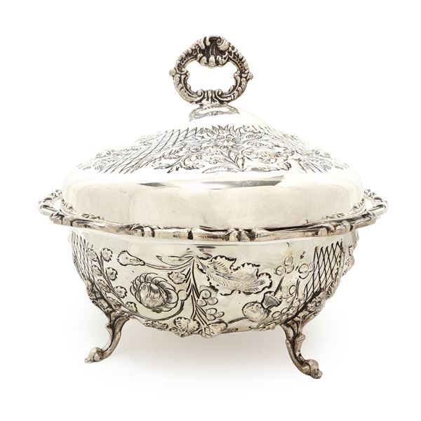 Sheffield soup tureen embossed and engraved with floral motifs