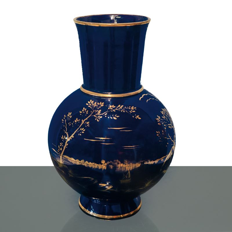 Vaso Cinese in Porcellana Blu con Decori Floreali Dorati