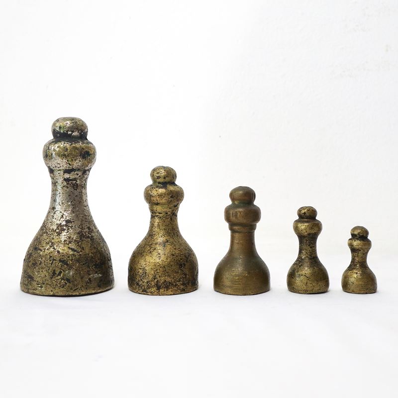 Gruppo di n°5 pesi Borbonici