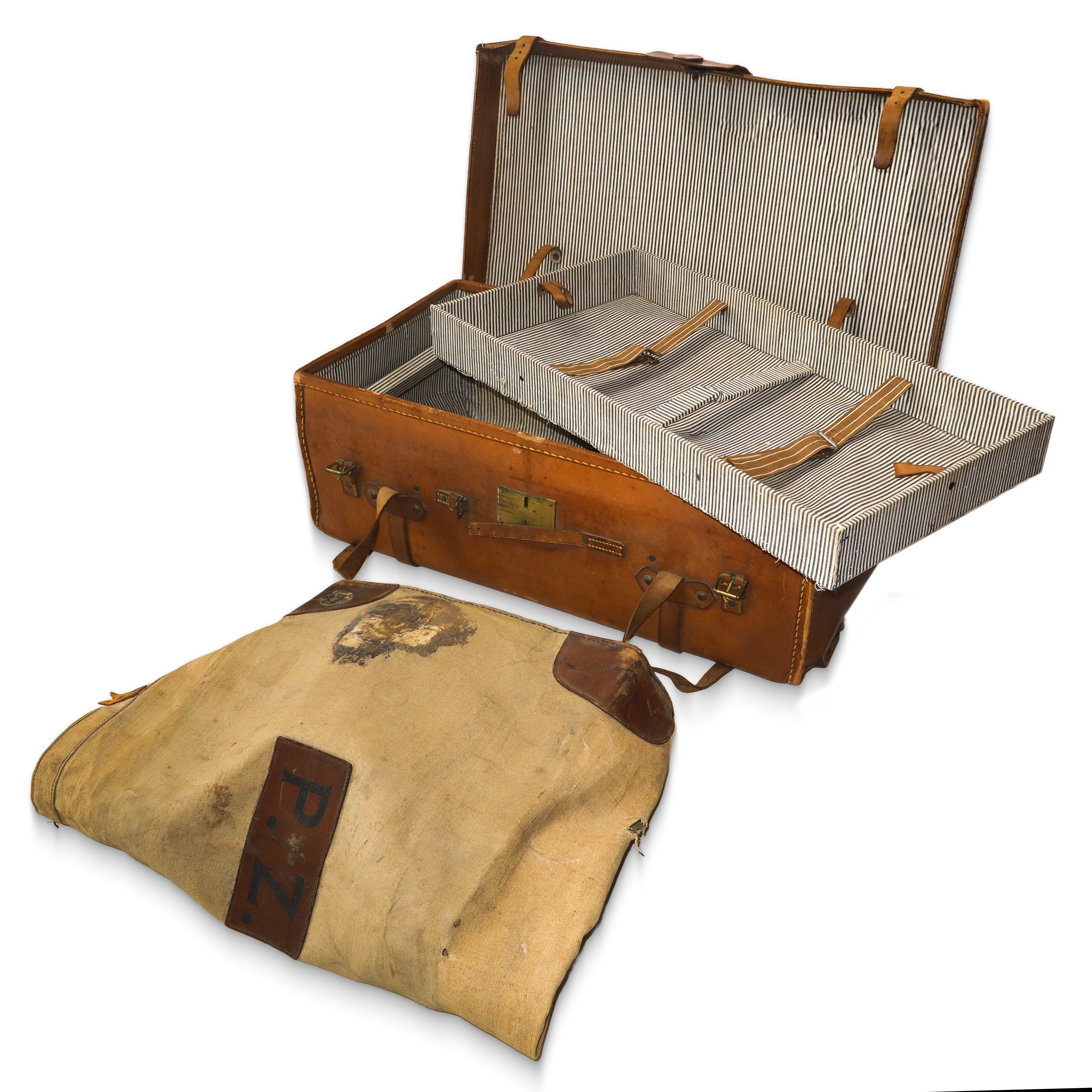 Baule da viaggio vintage in pelle con fibbie