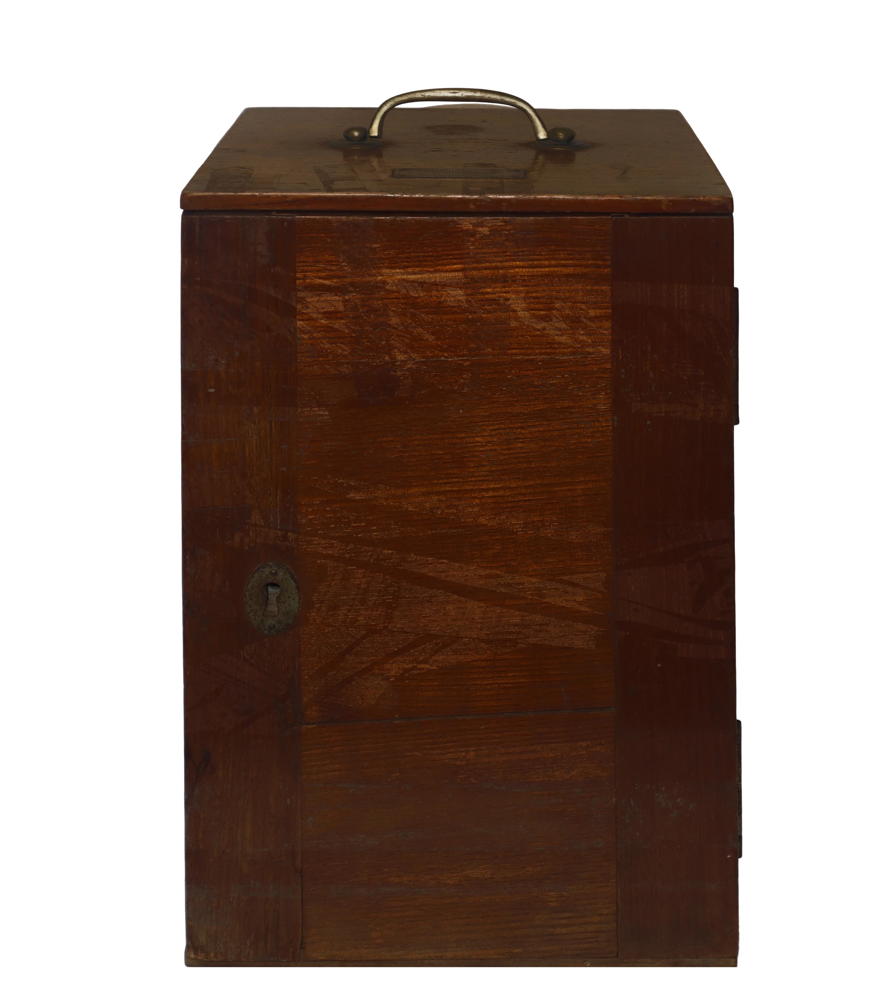 Baule da viaggio vintage in pelle con fibbie