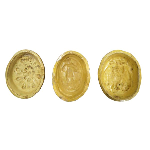 Gruppo di 3 formelle per la mostarda