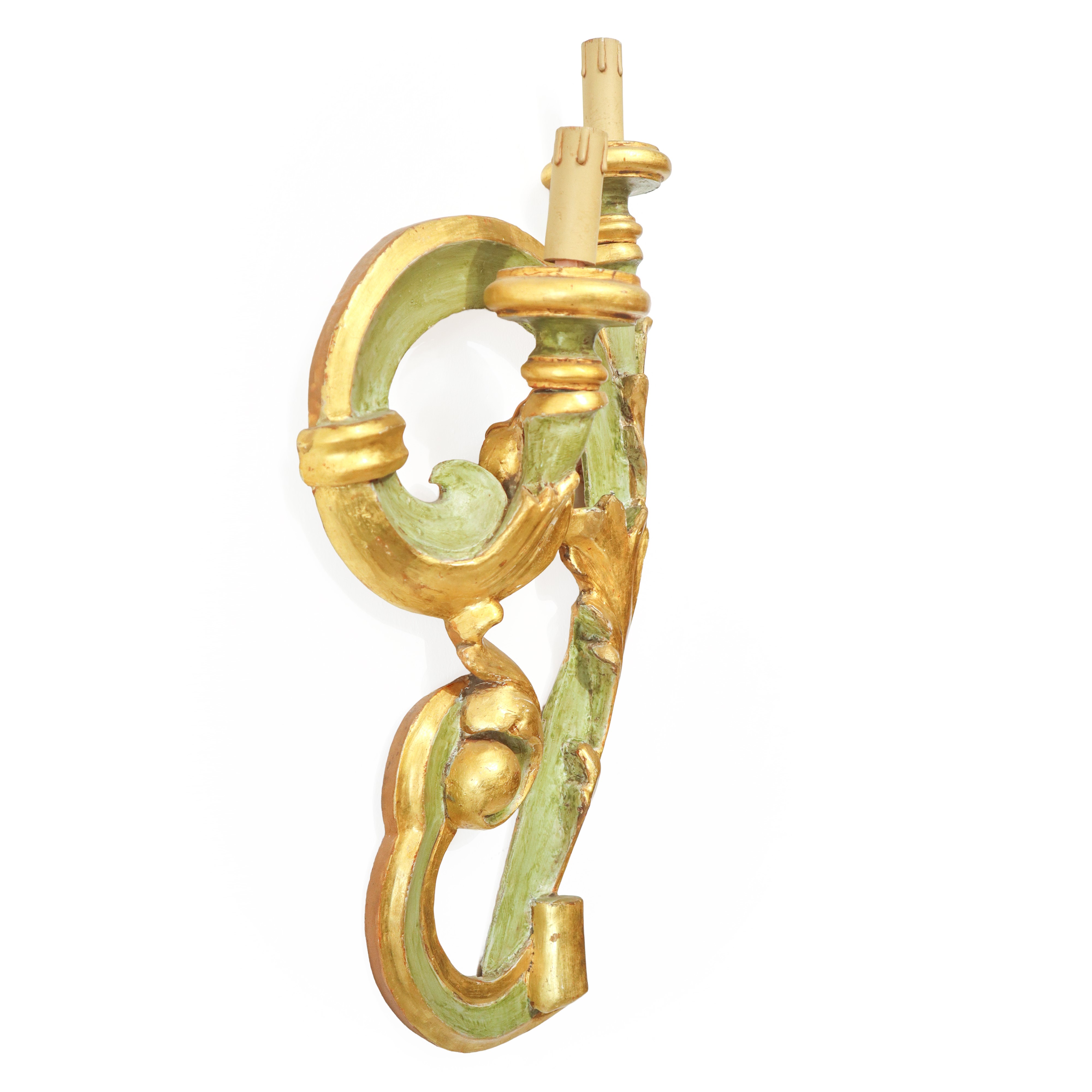 Coppia di applique da muro in legno dorato e verde, due luci