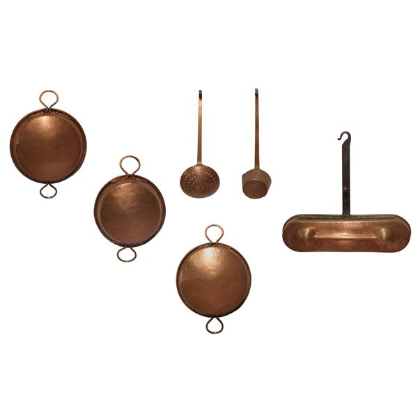 Set of 4 copper pans and two ladles