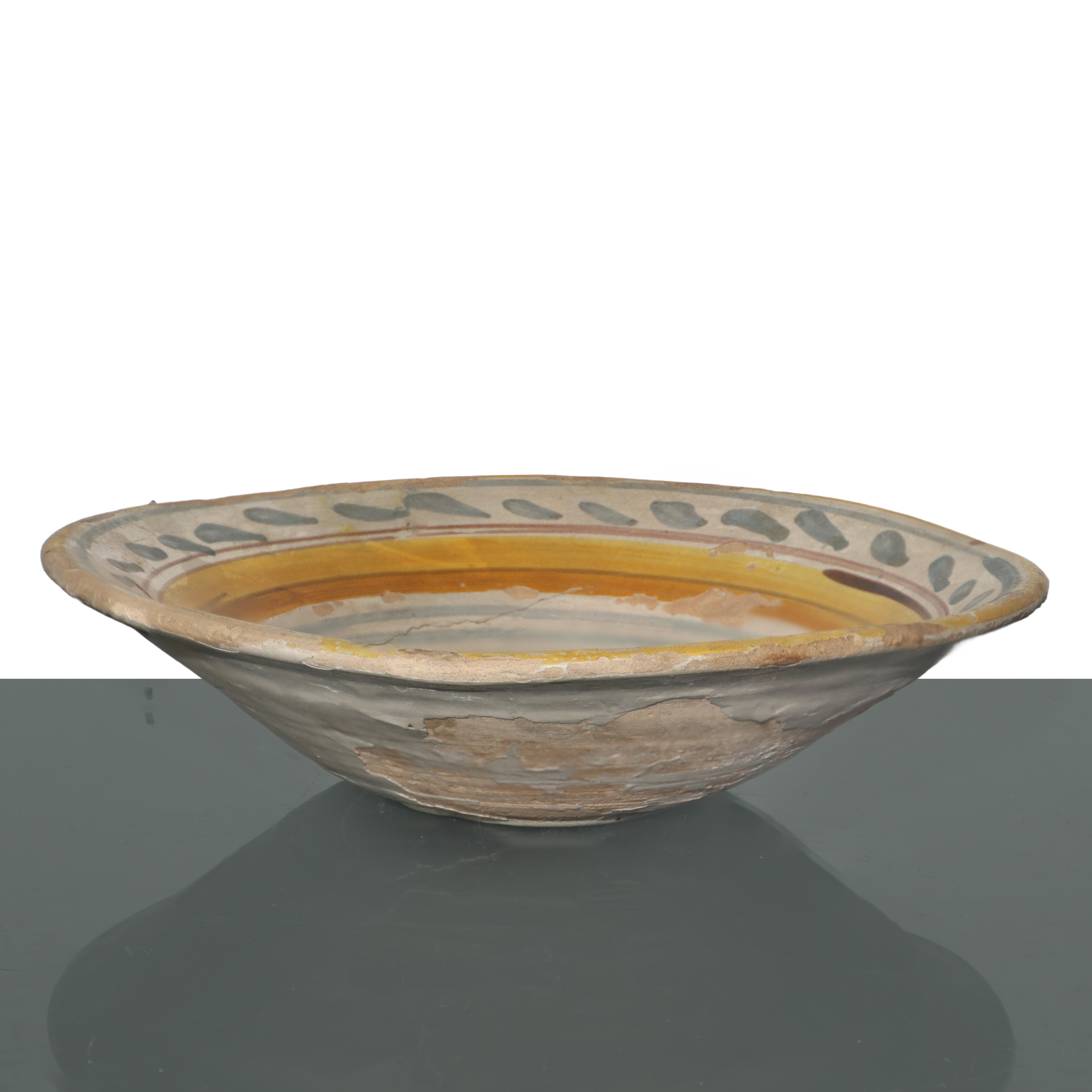 Ciotola in protomaiolica
