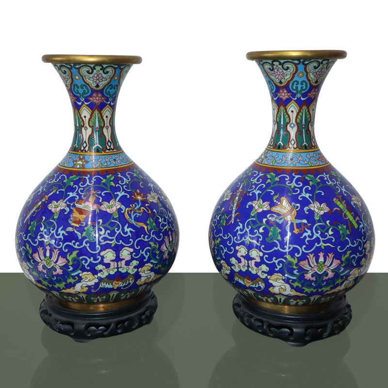 Coppia di vasi cinesi, metallo cloisonné, inizi XX secolo