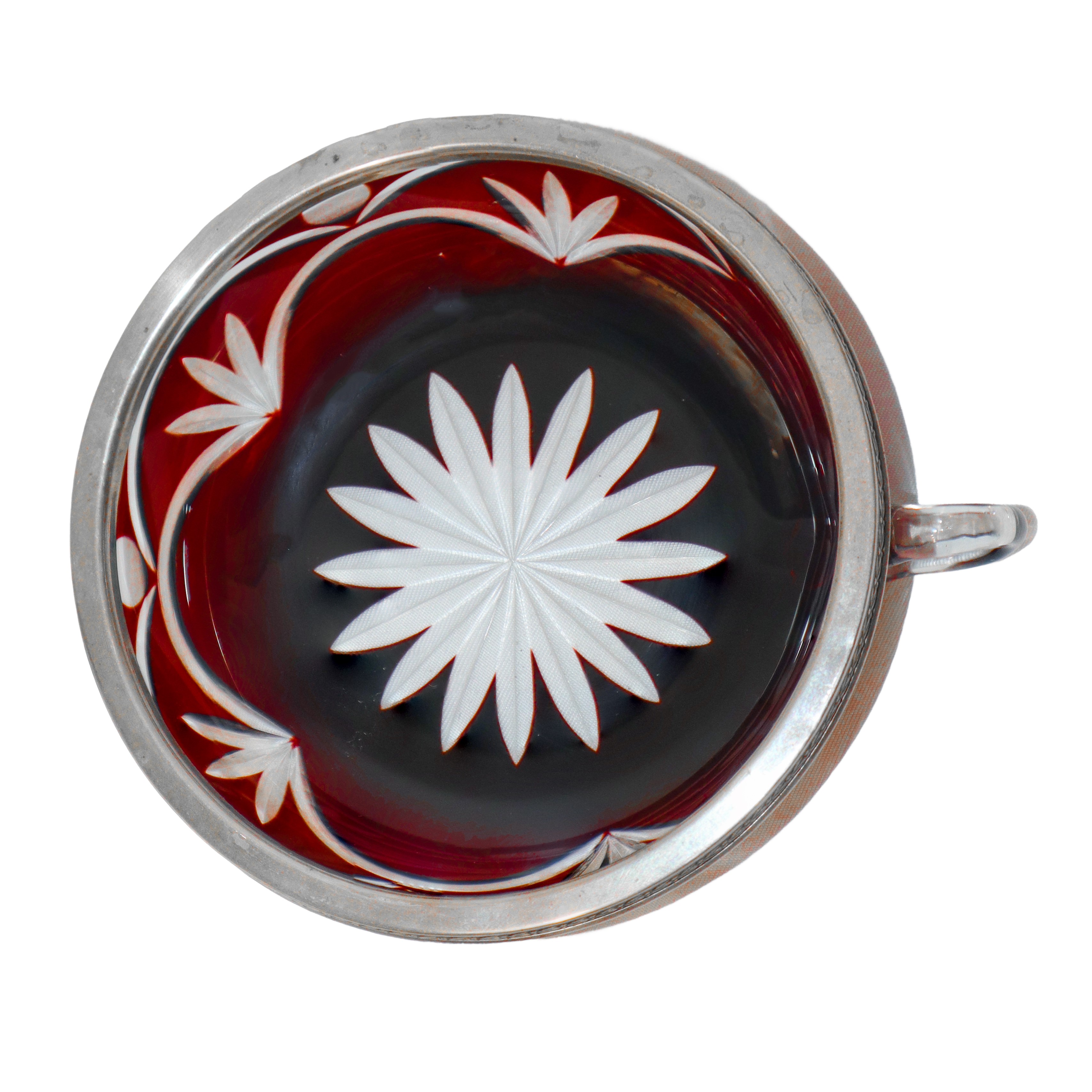 Set da macedonia in vetro di Boemia amaranto, coppa grande e 10 coppe piccole con bordo in argent...