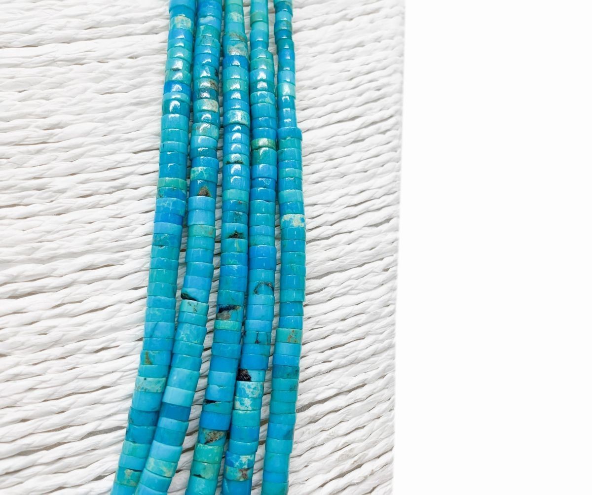 Collana a 5 fili in turchese Arizona a degradare con chiusura in argento