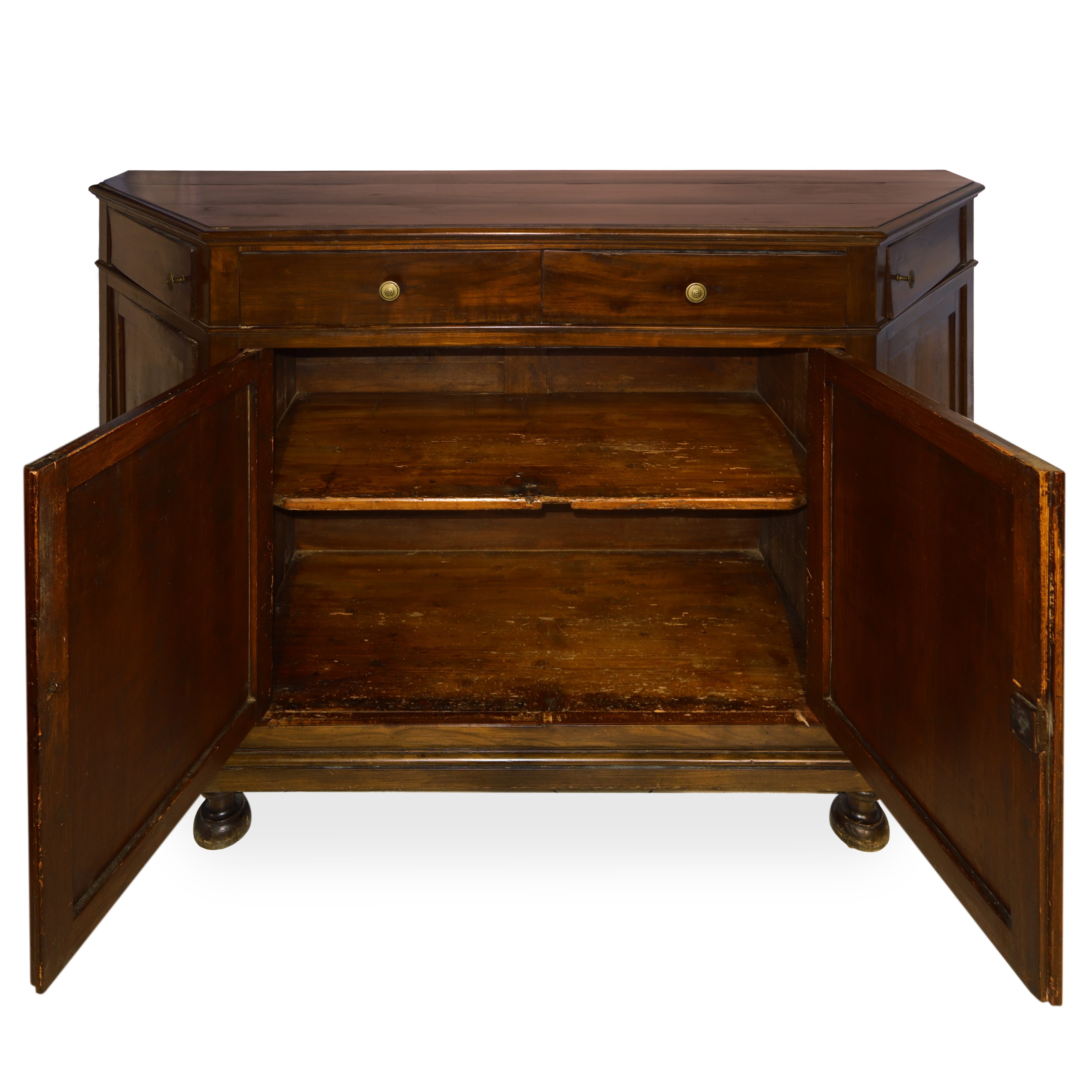 Credenza Bassa in Legno Massello di Noce Scantonata ai Lati con Cassetti nella Parte Superiore e ...